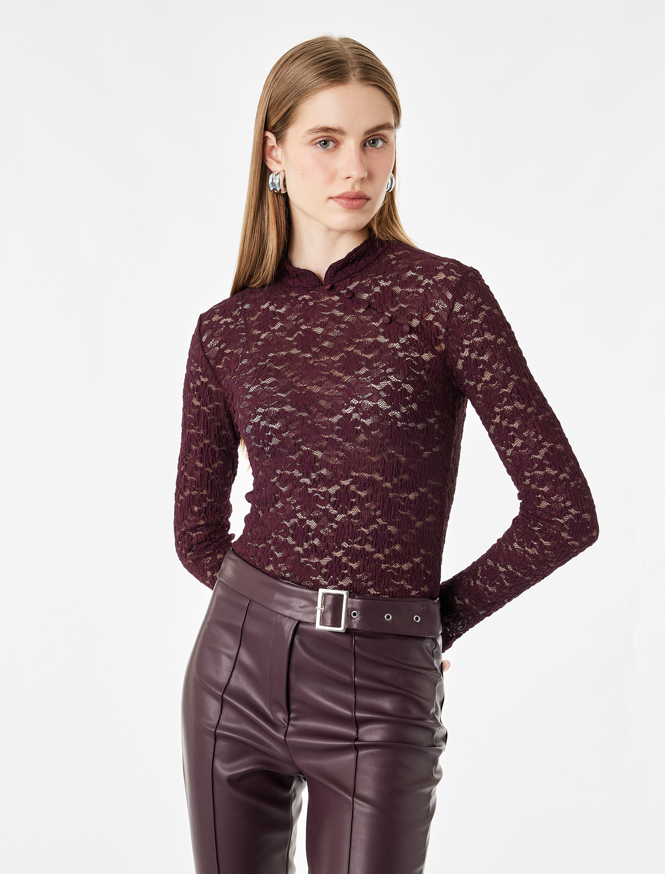   Slim Fit Uzun Kollu Düğmeli Dik Qipao Yaka Transparan Dantel Tişört