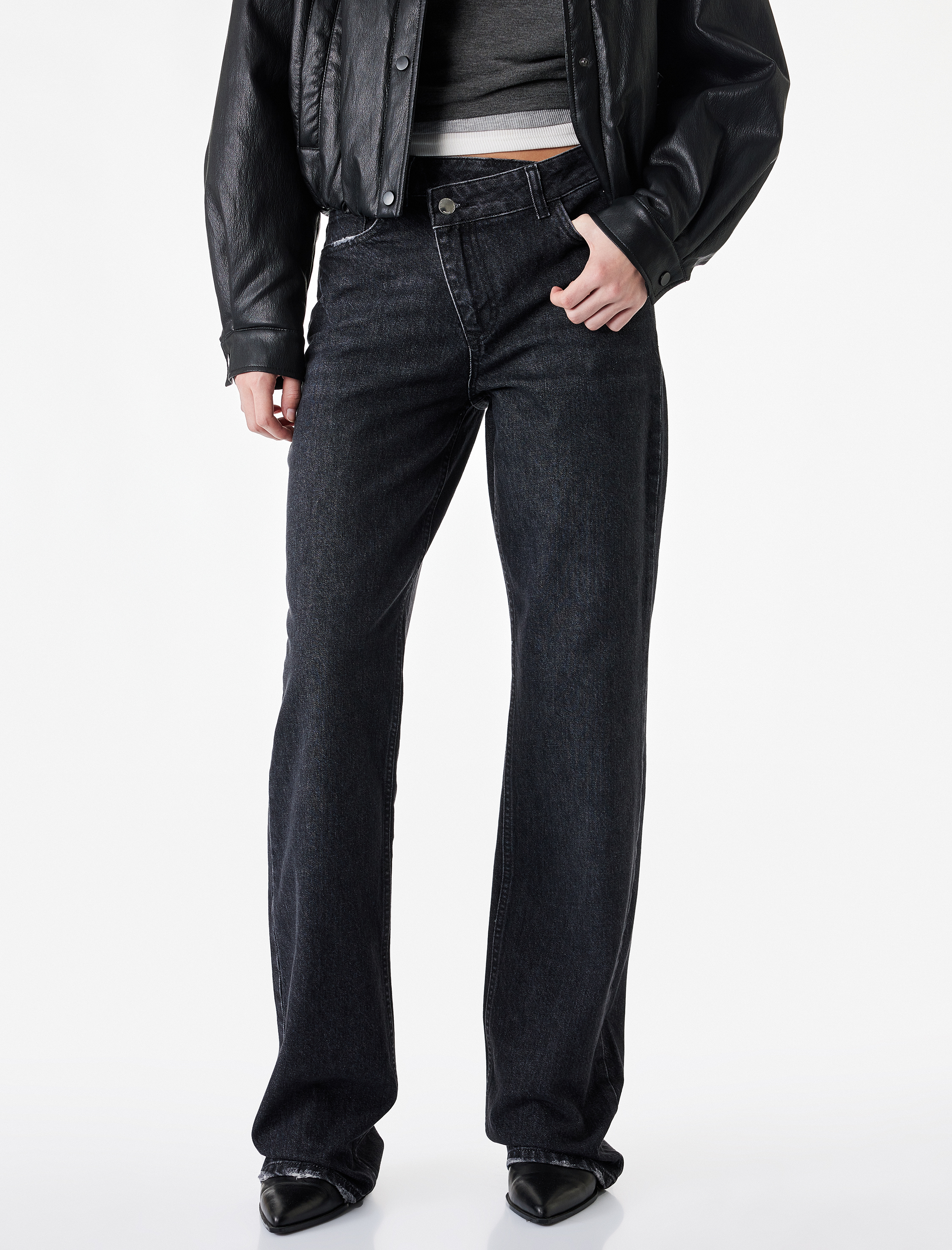   Pamuklu Düğmeli Normal Bel Düz Paça Denim Pantolon - Straight Fit Jean