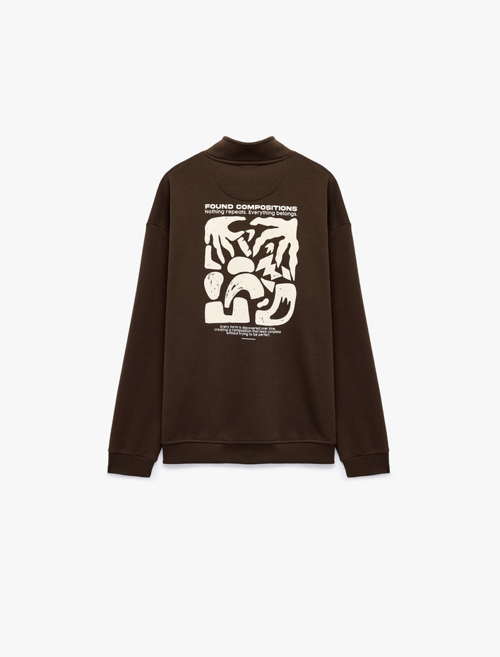  Şardonlu Rahat Kalıp Uzun Kollu Yarım Fermuarlı Arkası Baskılı Sweatshirt