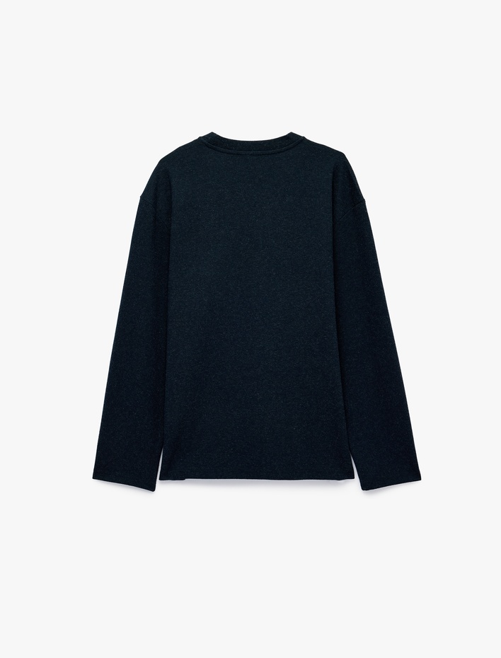  Uzun Kollu Rahat Kalıp Viskon Karışımlı Yarım Fermuarlı Sweatshirt