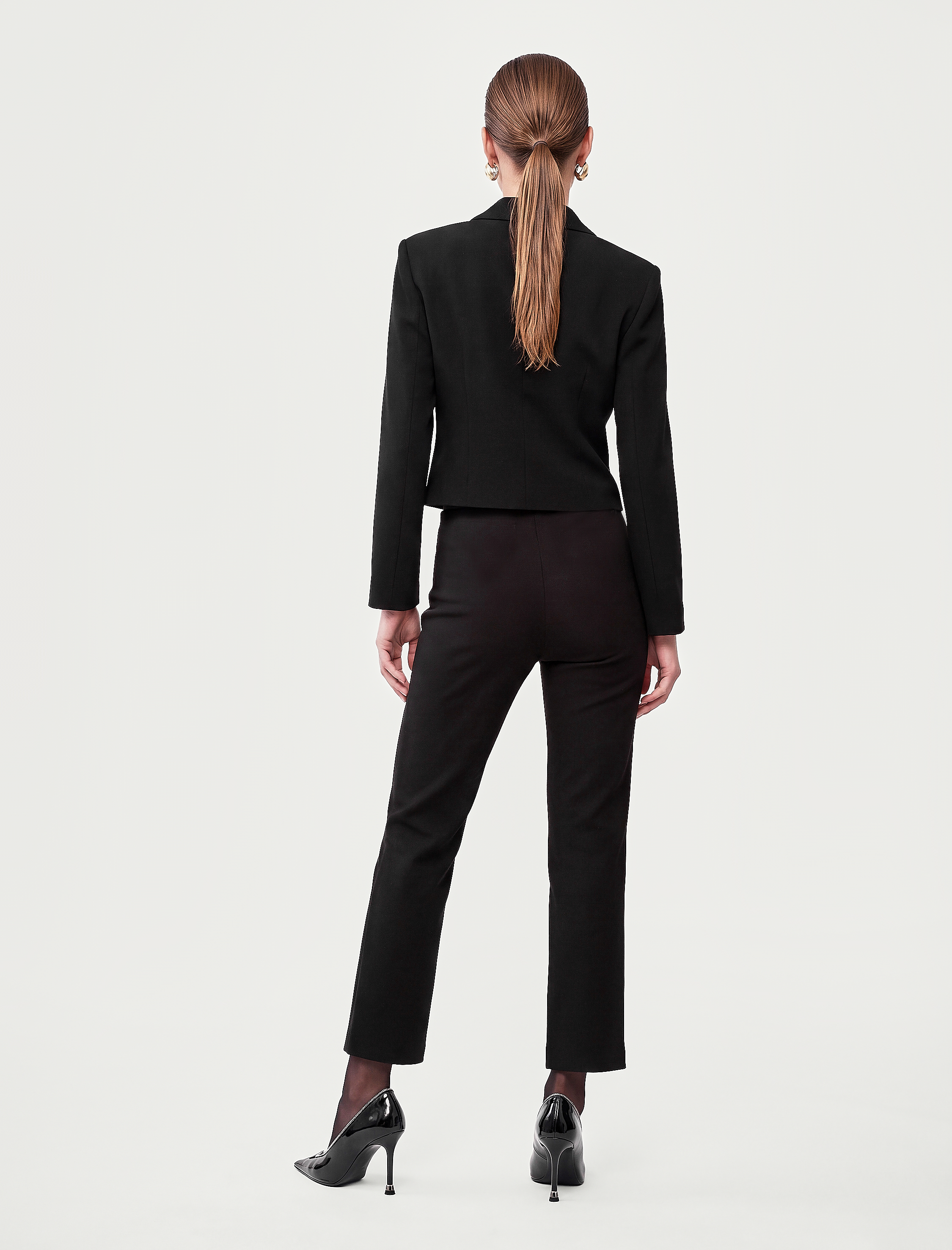   Regular Fit Geniş Yaka Uzun Kollu Düğmeli Blazer Ceket