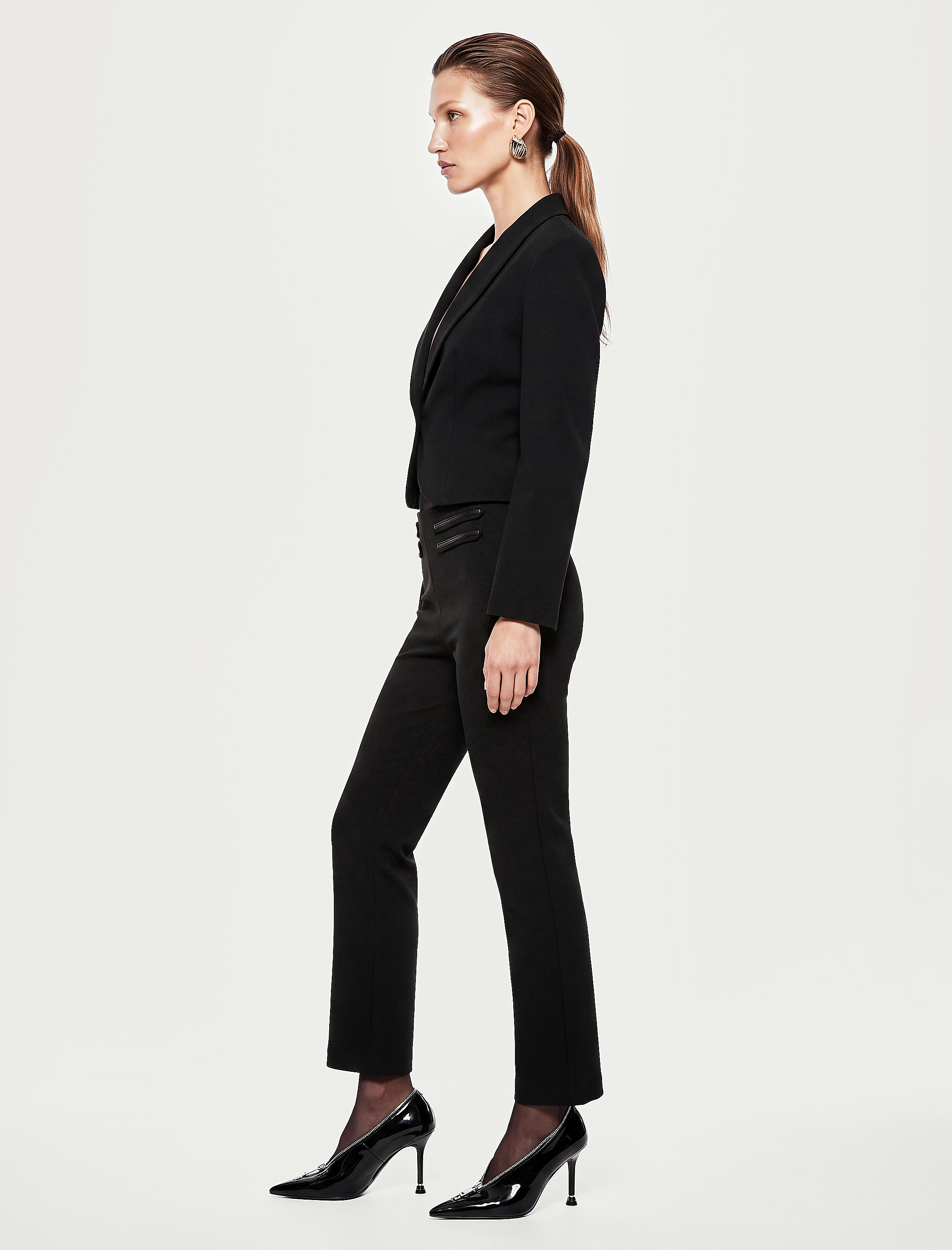  Regular Fit Geniş Yaka Uzun Kollu Düğmeli Blazer Ceket