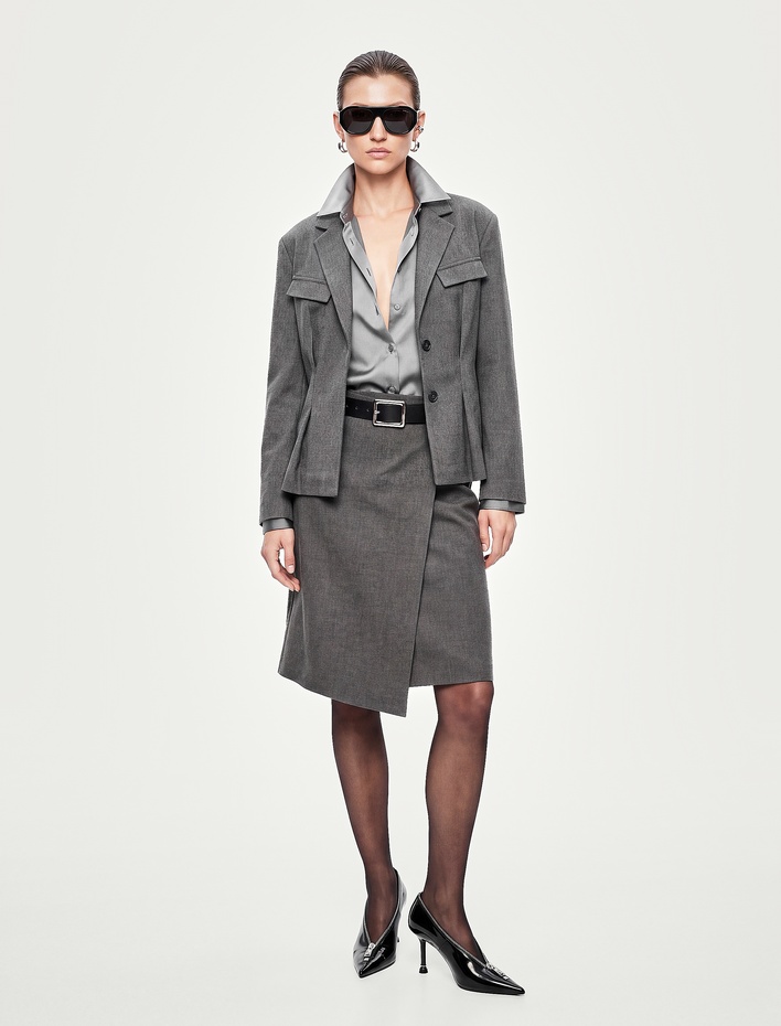  Çift Cepli Klasik Yaka Uzun Kollu Peplum Kesim Pileli Blazer Ceket