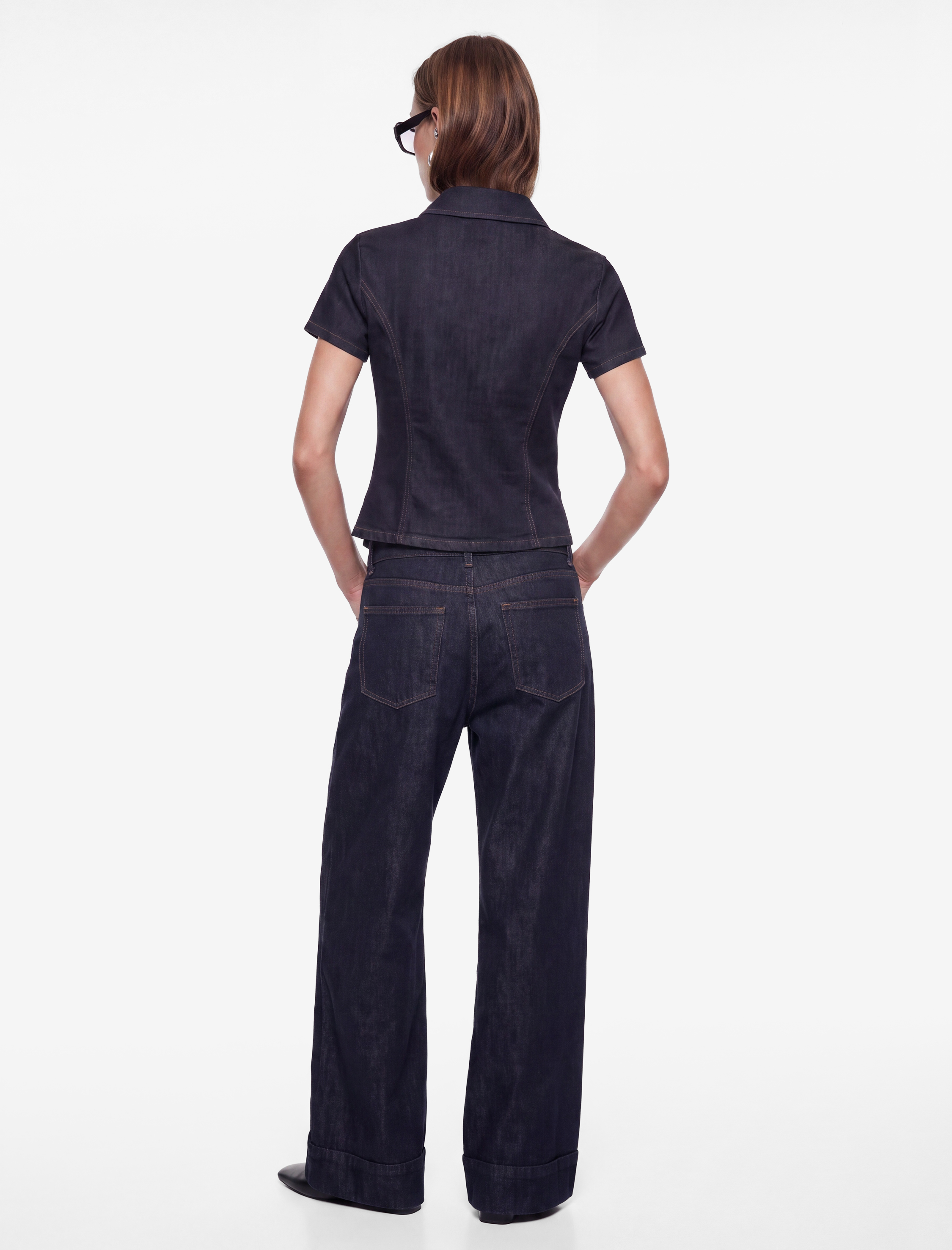   Slim Fit Pamuklu Klasik Yaka Kısa Kollu Asimetrik Kesim Düğmeli Denim Bluz