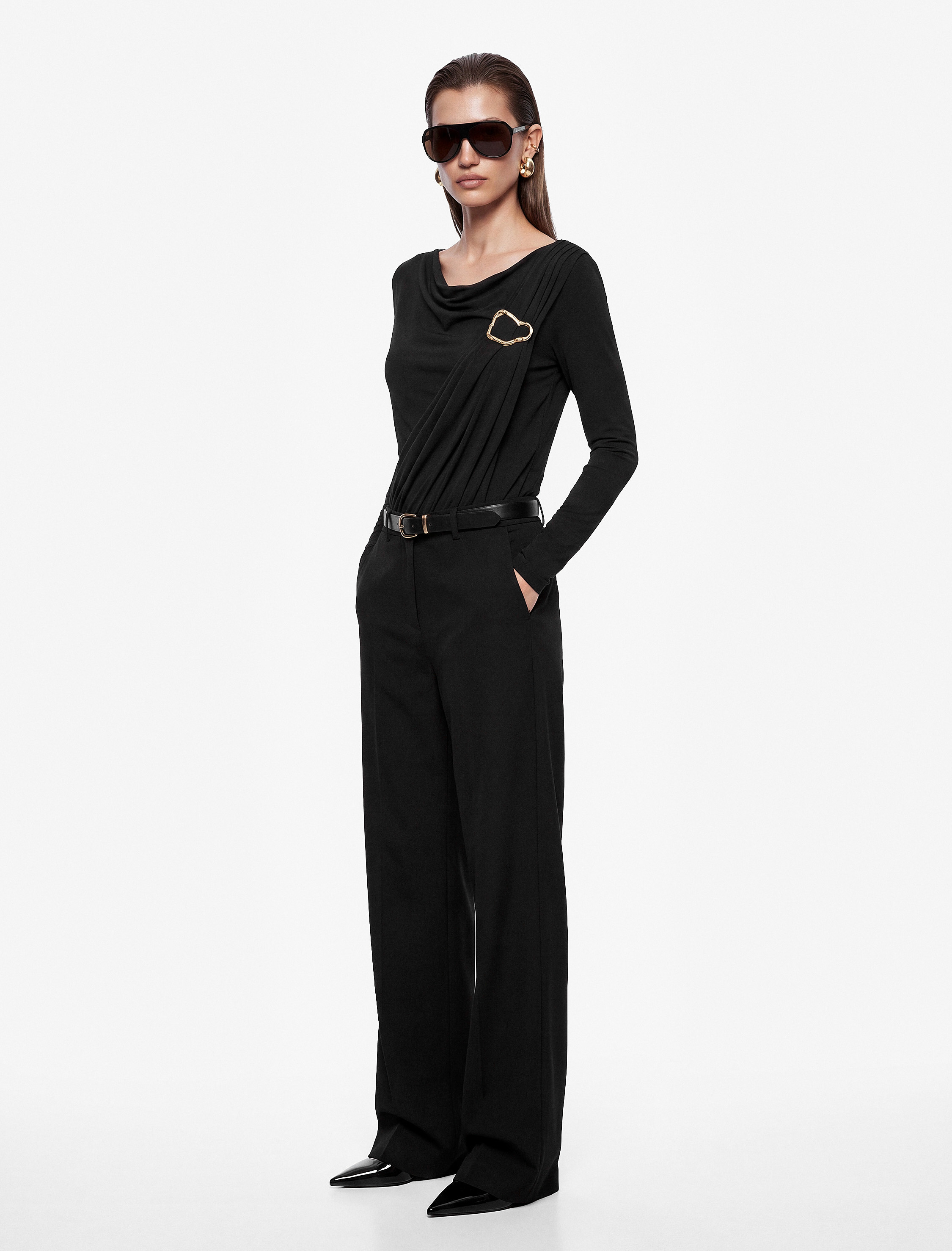  Metal Aksesuarlı Drapeli Slim Fit Degaje Yaka Uzun Kollu Çıtçıtlı Body