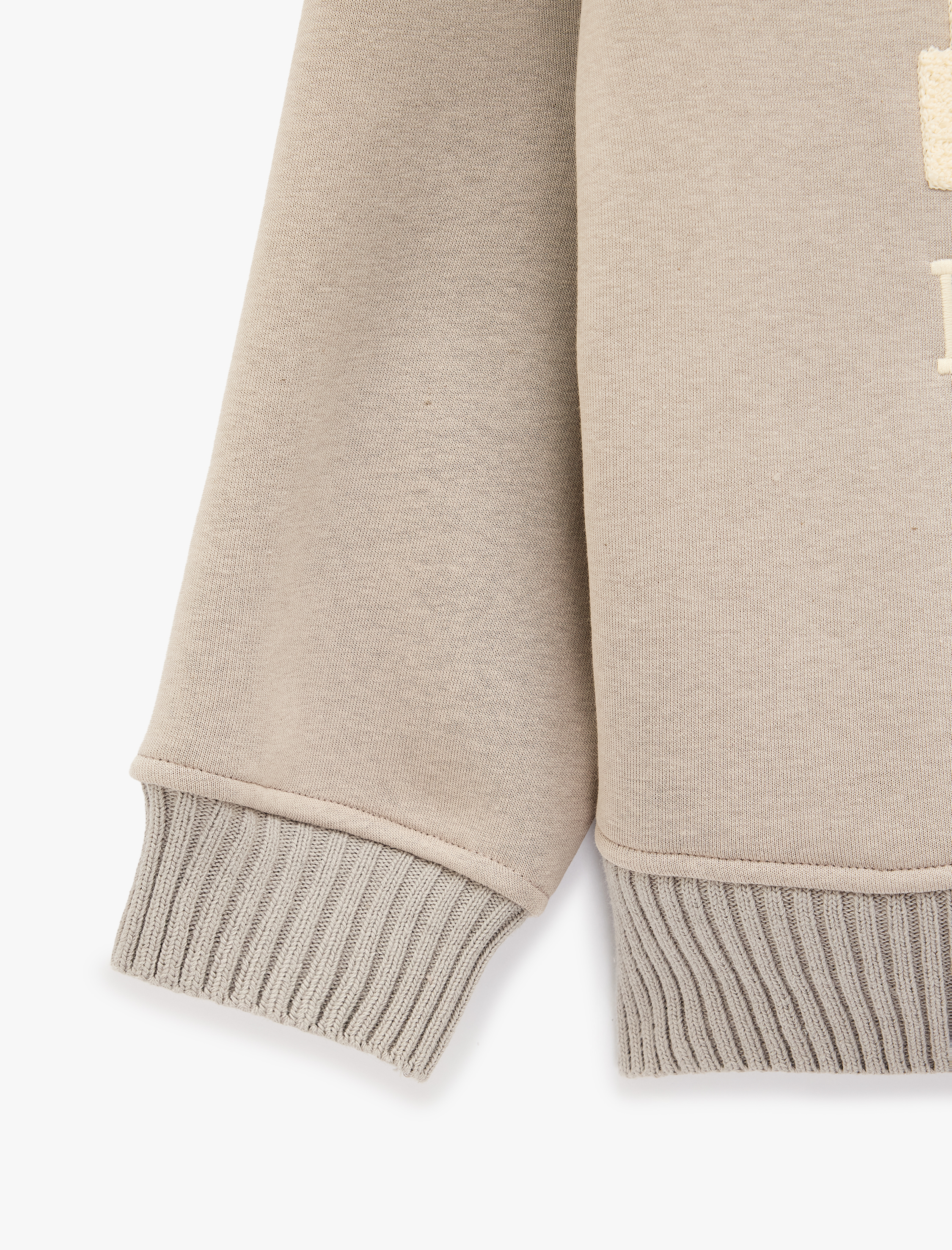   Üç İplik Şardonlu Baskılı Nakışlı Uzun Kollu Yarım Fermuarlı Dik Yaka Sweatshirt
