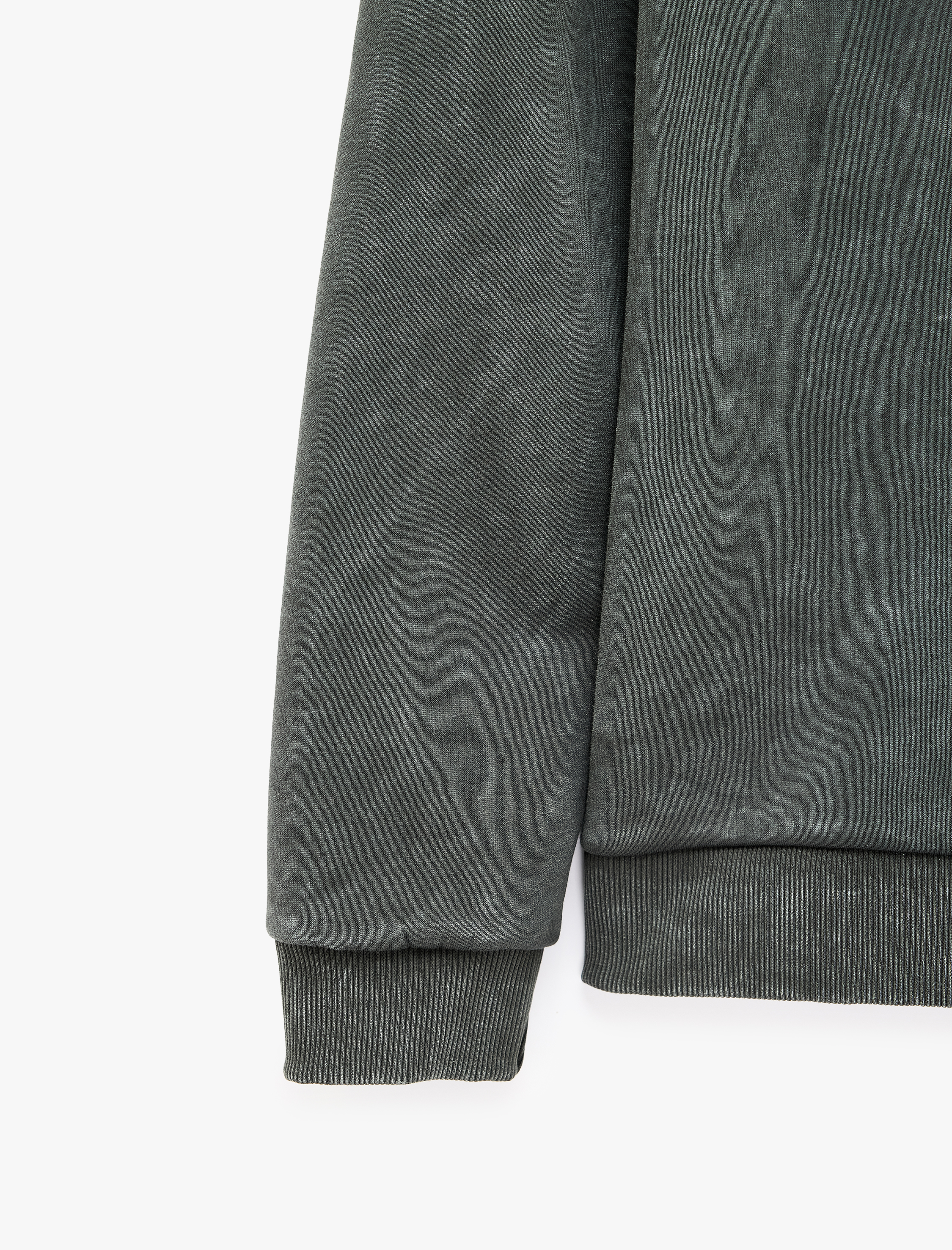   Şardonlu Rahat Kalıp Yıkamalı Uzun Kollu Yarım Fermuarlı Sweatshirt