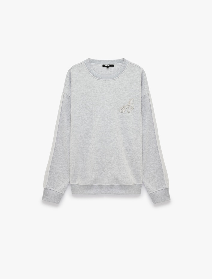  Şardonlu Rahat Kalıp Dikiş Detaylı Uzun Kollu Nakışlı Sweatshirt