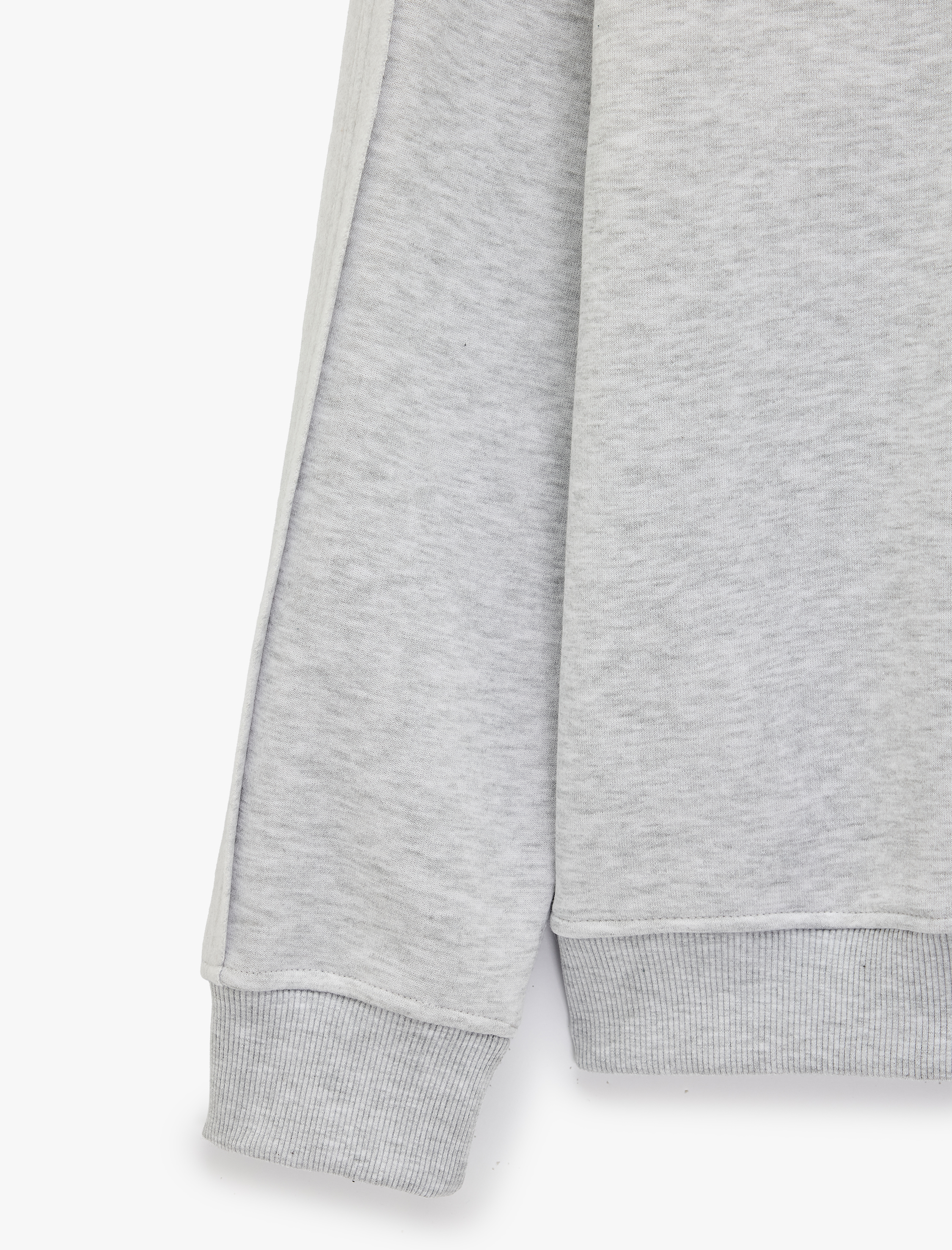   Şardonlu Rahat Kalıp Dikiş Detaylı Uzun Kollu Nakışlı Sweatshirt