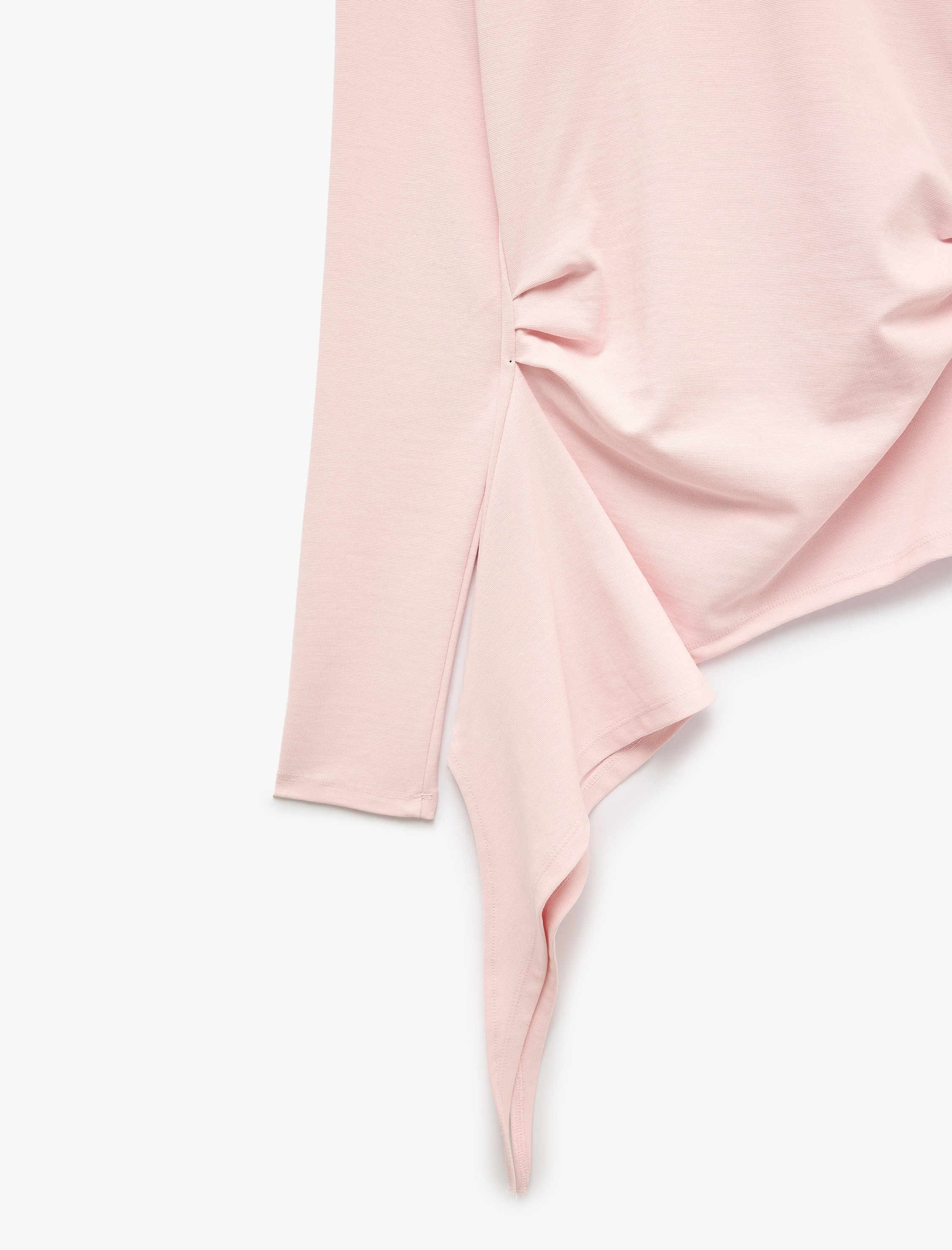   Asimetrik Kesim Slim Fit Bisiklet Yaka Kısa Kollu Pamuklu Tişört