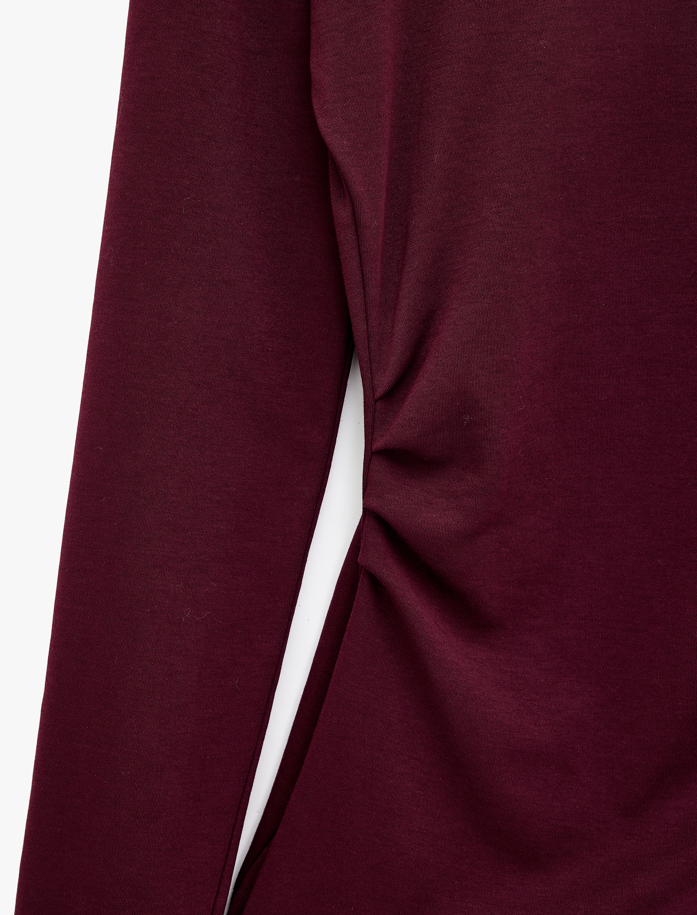   Pamuklu Bisiklet Yaka Uzun Kollu Slim Fit Drapeli Mürdüm Rengi Asimetrik Bluz