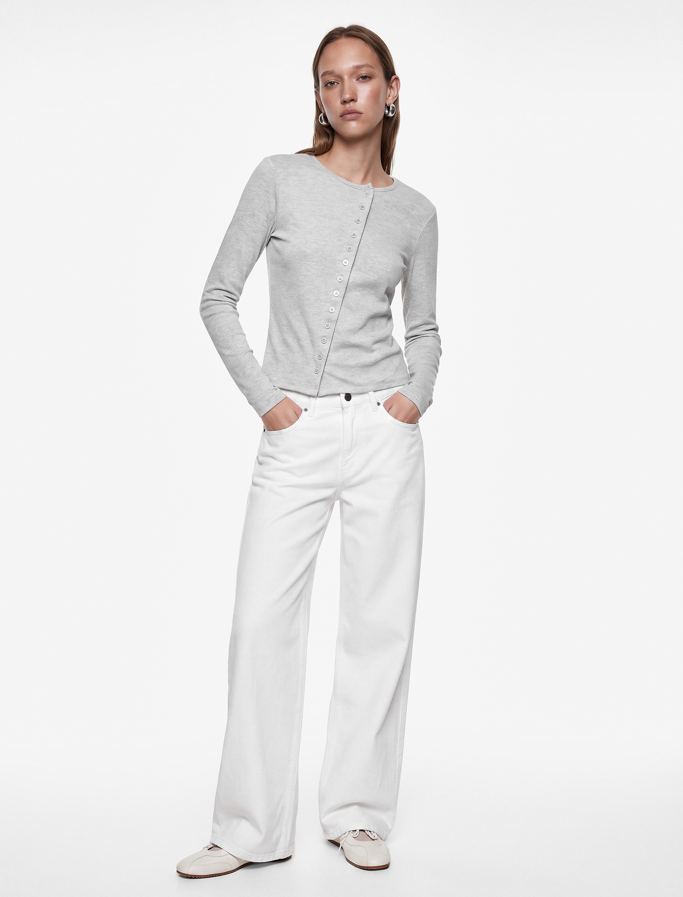   Slim Fit Pamuklu Bisiklet Yaka Asimetrik Düğmeli Uzun Kollu Tişört