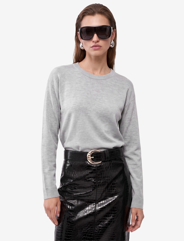  Regular Fit Uzun Kollu Bisiklet Yaka Basic Sweatshirt