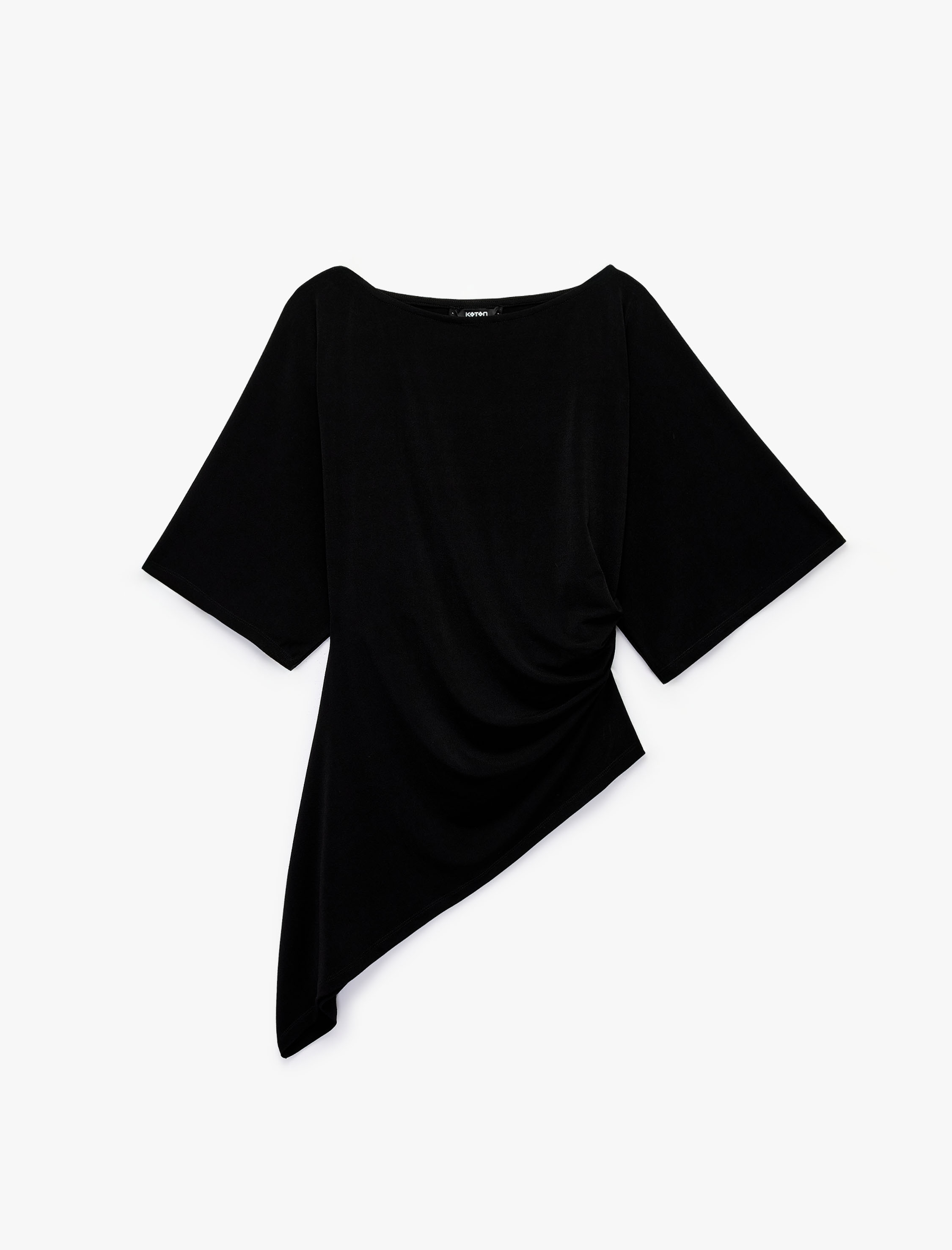   Slim Fit Asimetrik Kesim Kayık Yaka Drapeli Kısa Kollu Bluz