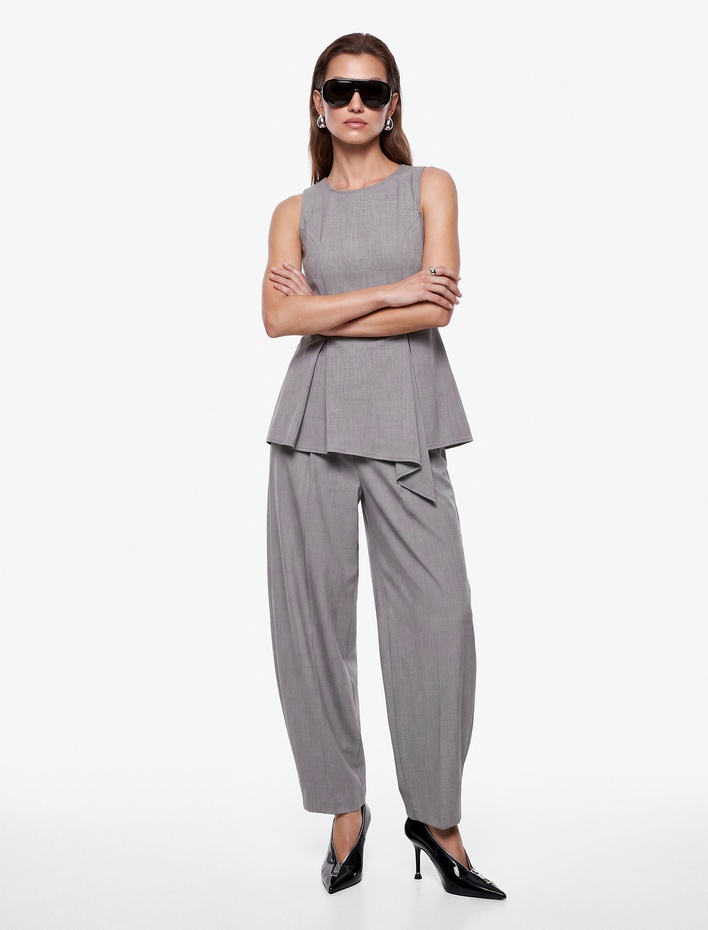  Bisiklet Yaka Kolsuz Asimetrik Pileli Peplum Bluz