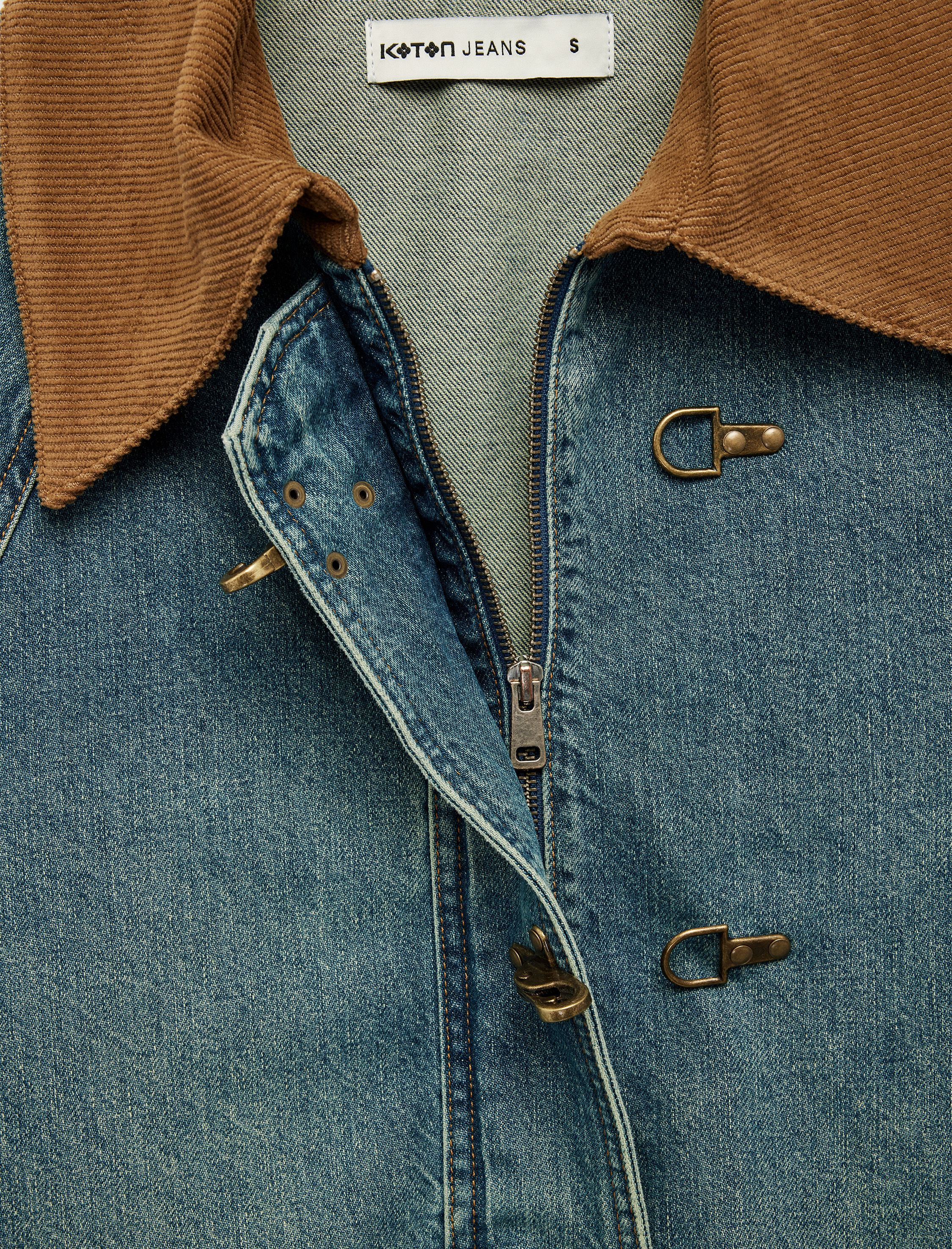   Metal Kopçalı Klasik Kadife Yaka Uzun Kollu Fermuarlı Denim Ceket