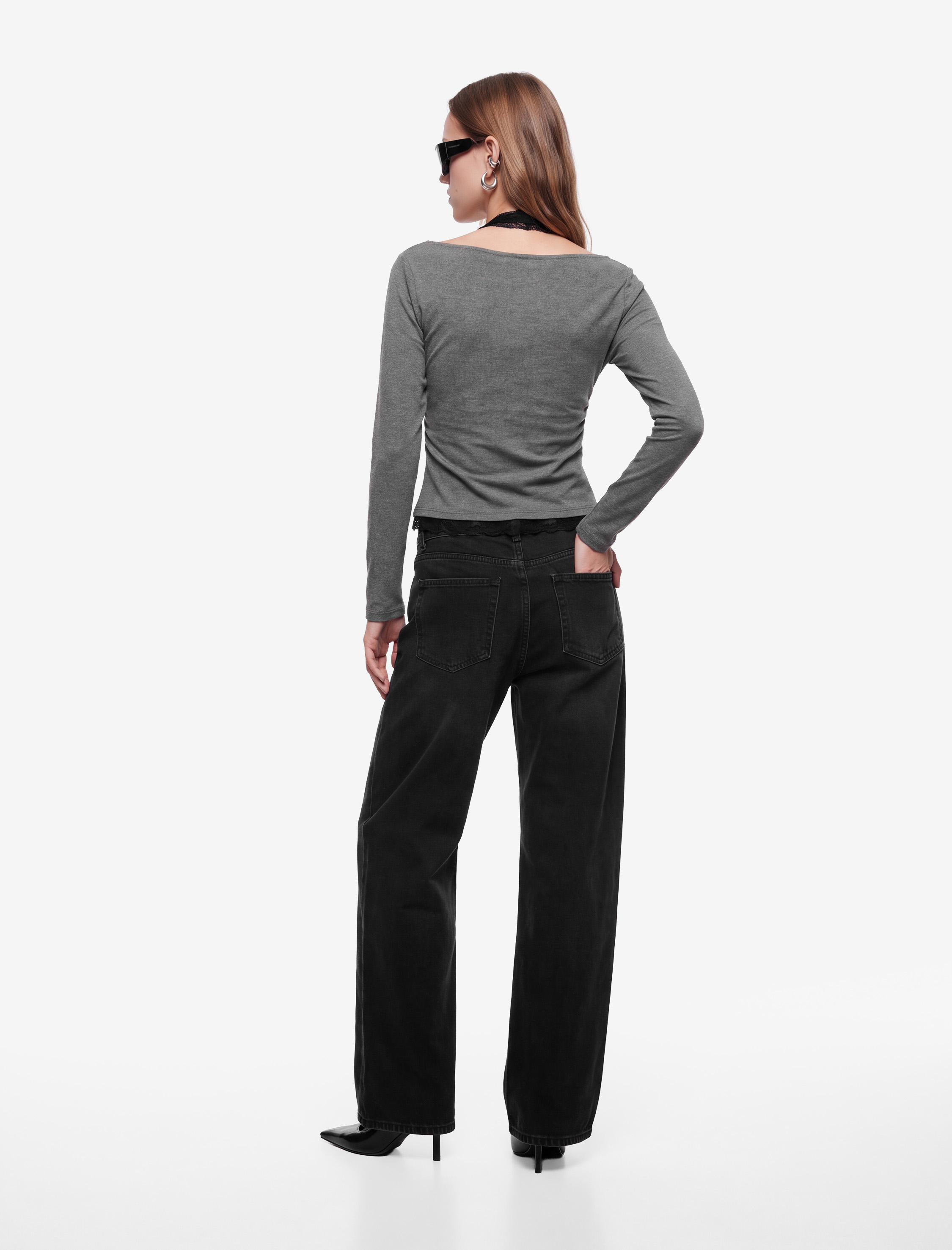   Viskon Karışımlı Slim Fit Uzun Kollu Dantel Detaylı Halter Yaka Tişört