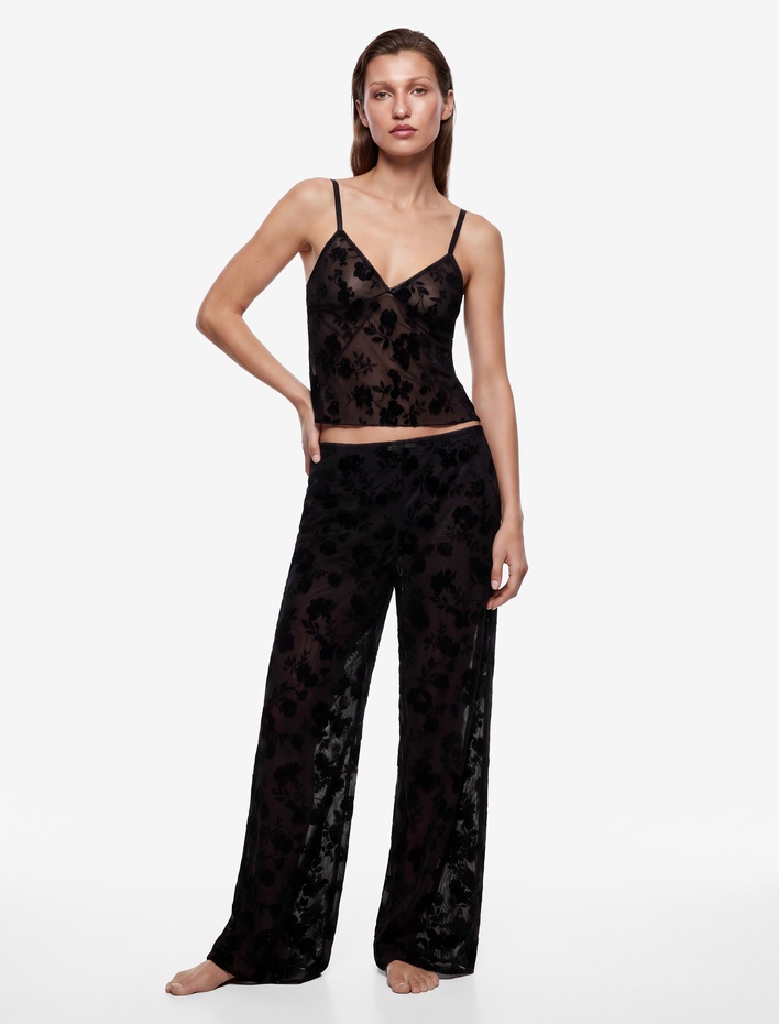  Rahat Kesim Tüllü Çiçek Desenli Uzun Pijama Altı