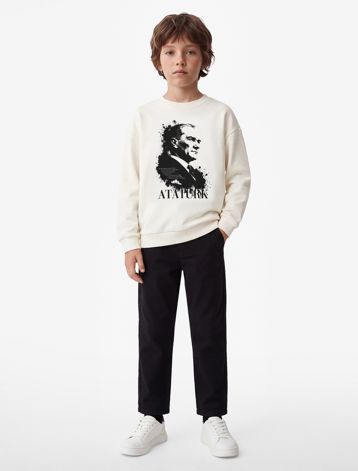 Erkek Çocuk Atatürk Baskılı Bisiklet Yaka Uzun Kollu Sweatshirt