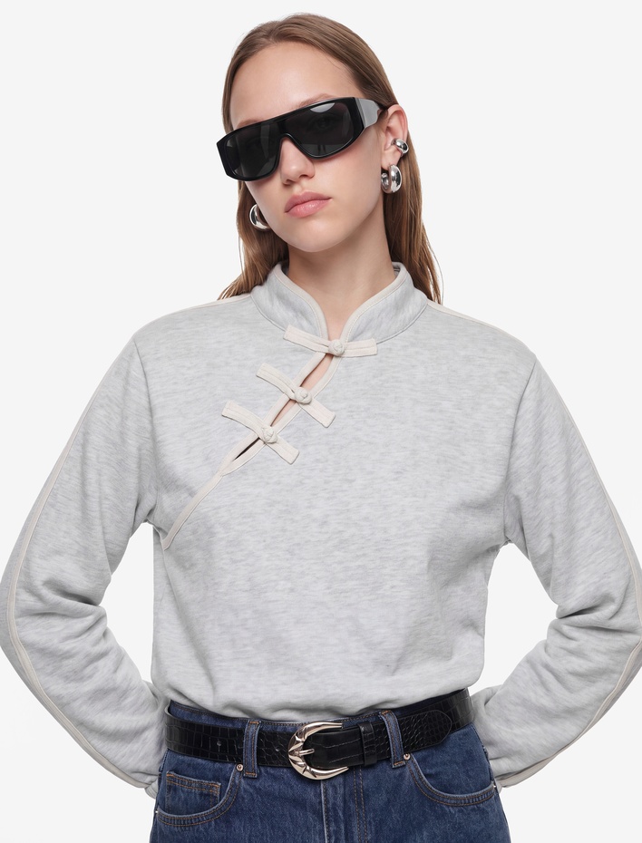  Şardonlu Rahat Kalıp Kurbağa Kapamalı Süslü Düğmeli Mandarin Yaka Sweatshirt