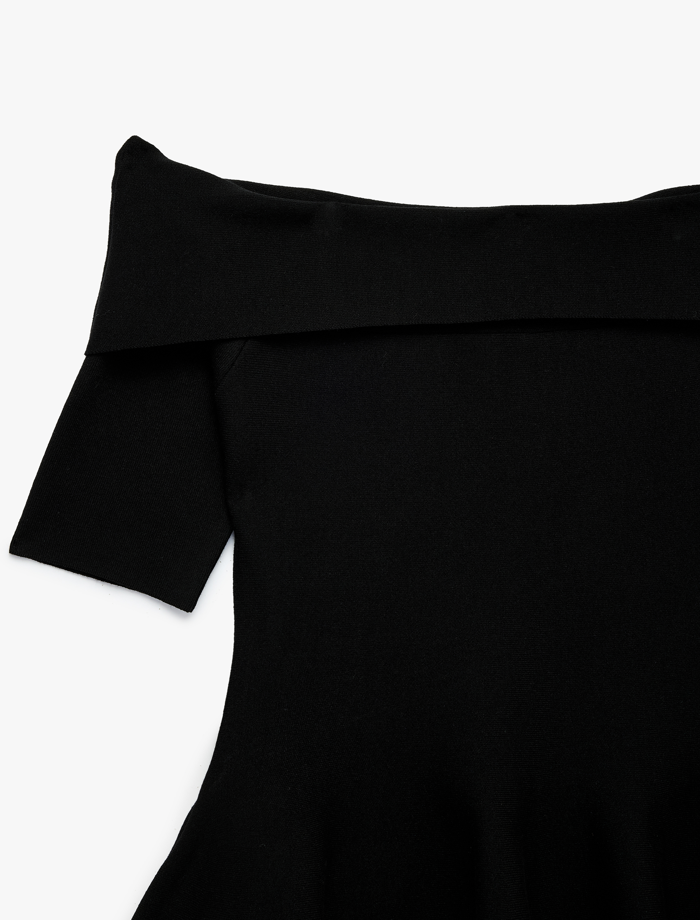   Viskon Omzu Açık Kısa Kollu Peplum Triko Kazak