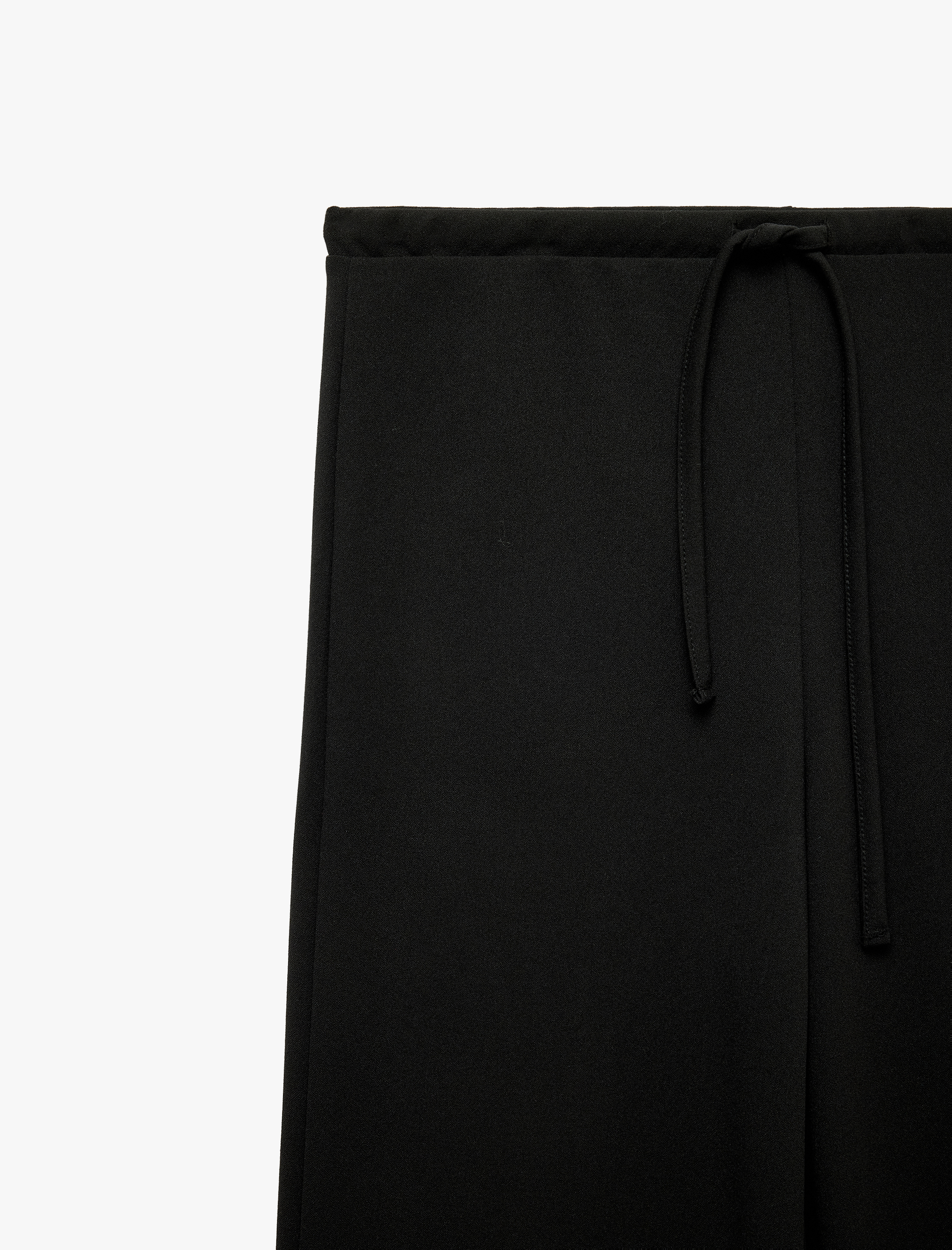   Rahat Kalıp Krep Scuba Kumaş Beli Bağcıklı Geniş Paça Pantolon