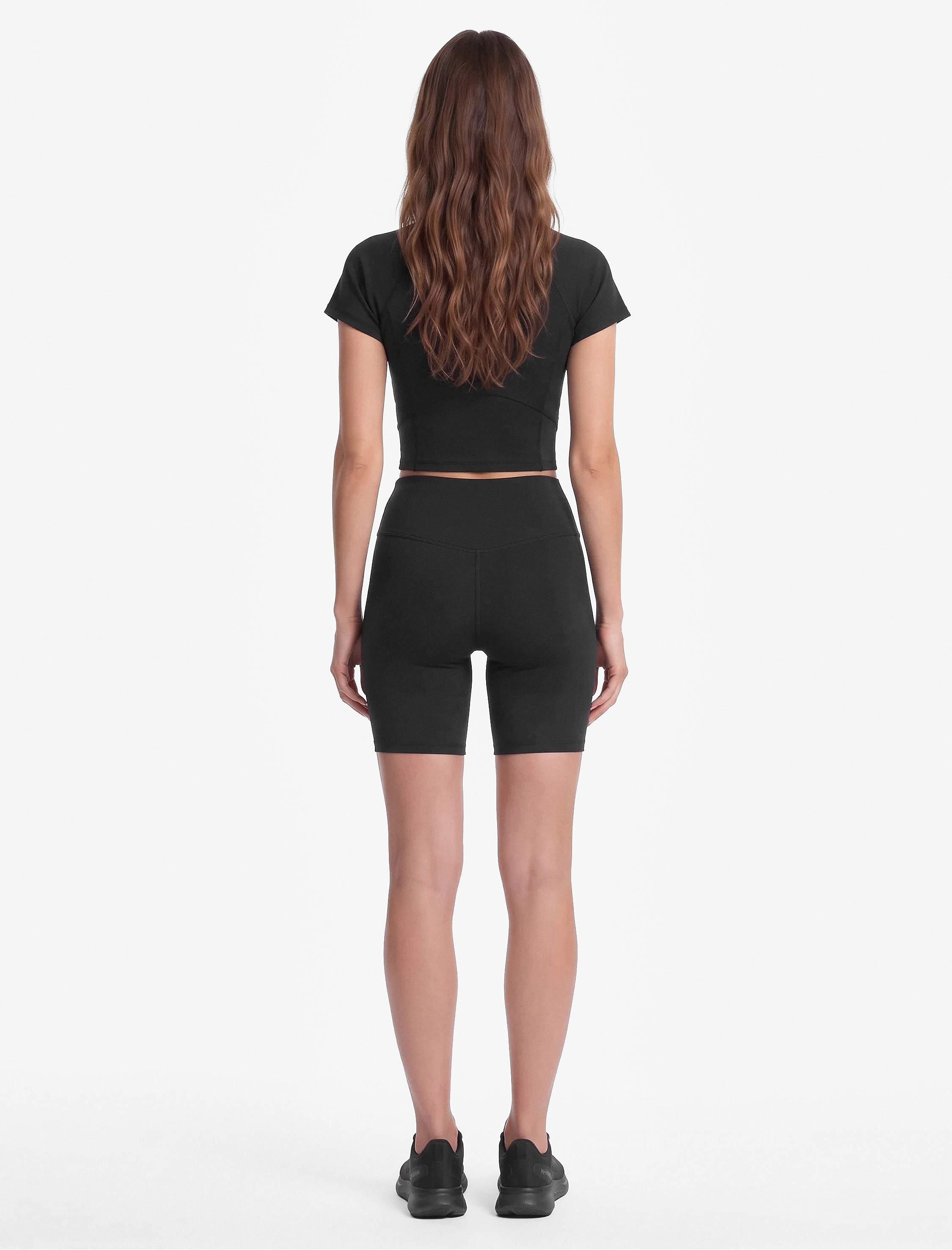   Slim Fit Dikiş Detaylı Kısa Kollu Bisiklet Yaka Crop Spor Tişört