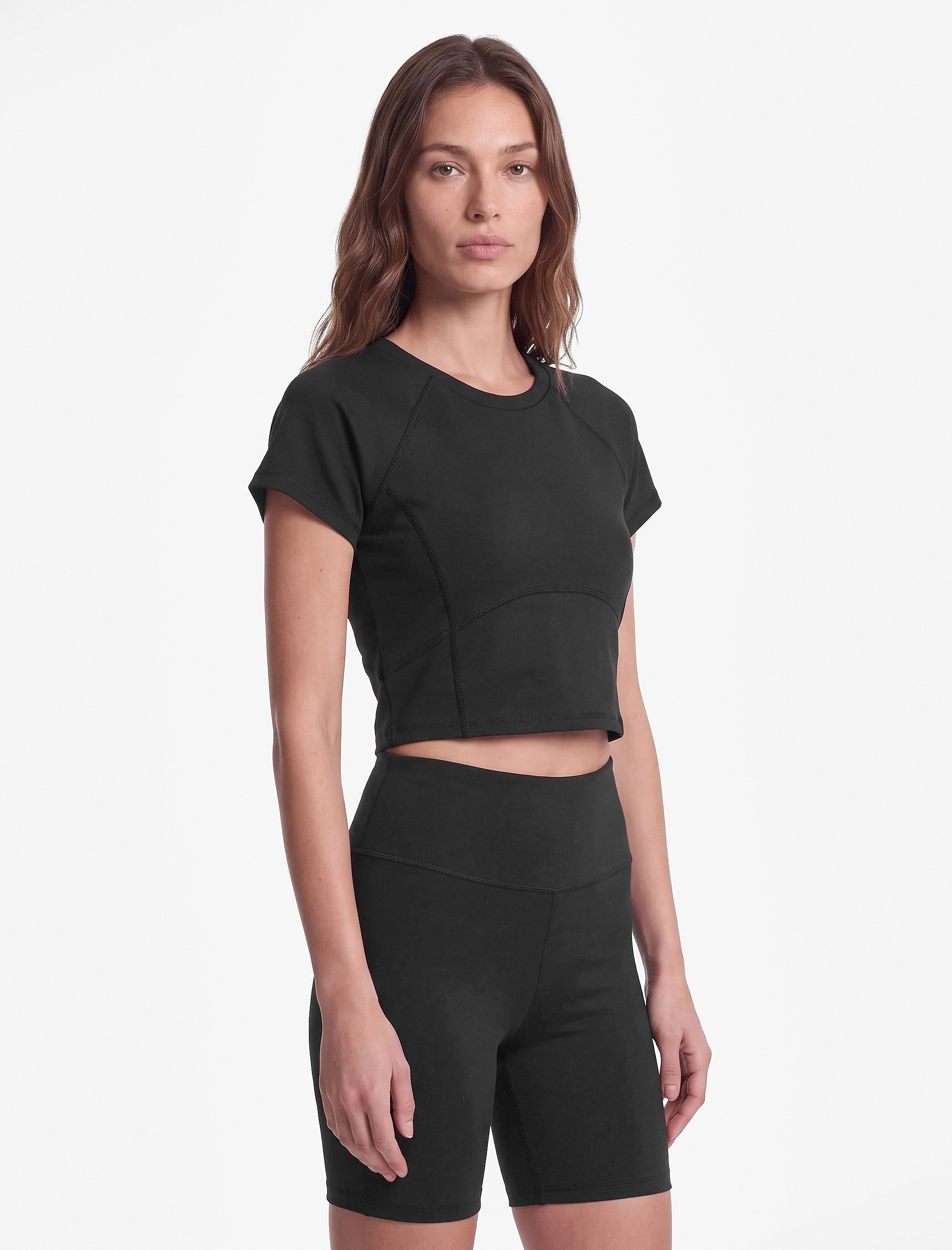   Slim Fit Dikiş Detaylı Kısa Kollu Bisiklet Yaka Crop Spor Tişört