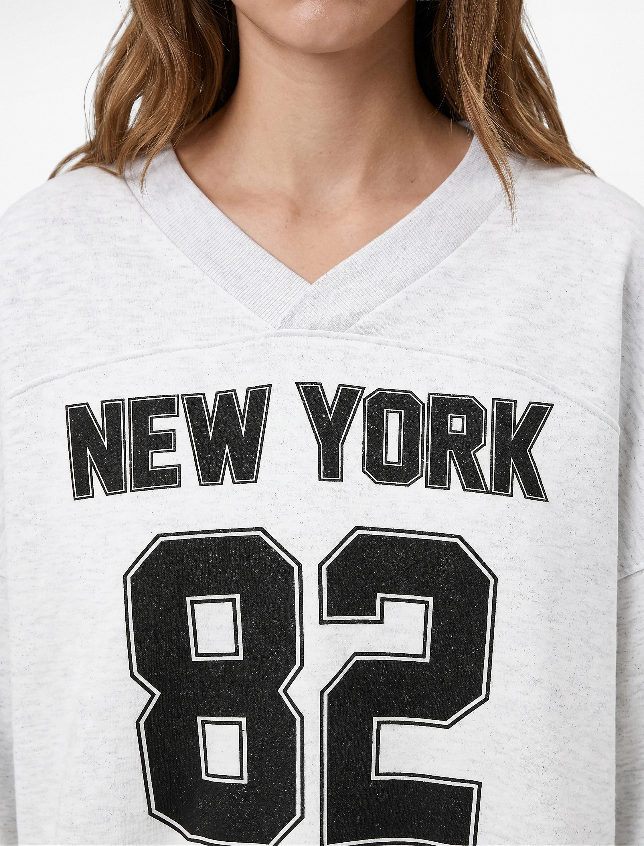   Pamuklu V Yaka Uzun Kollu Baskılı Oversize Sweatshirt