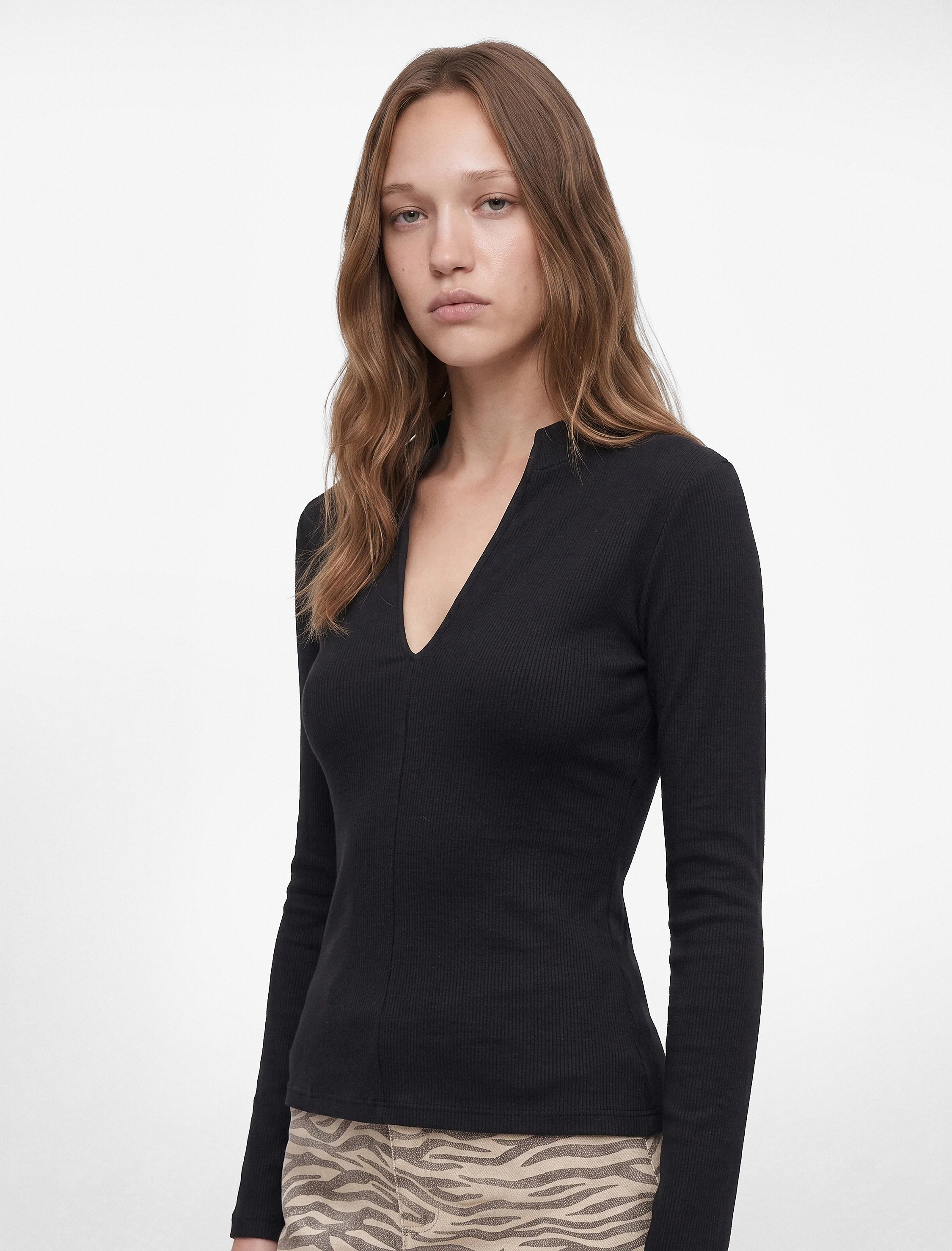   Slim Fit Pamuklu V Yaka Basic Uzun Kollu Tişört