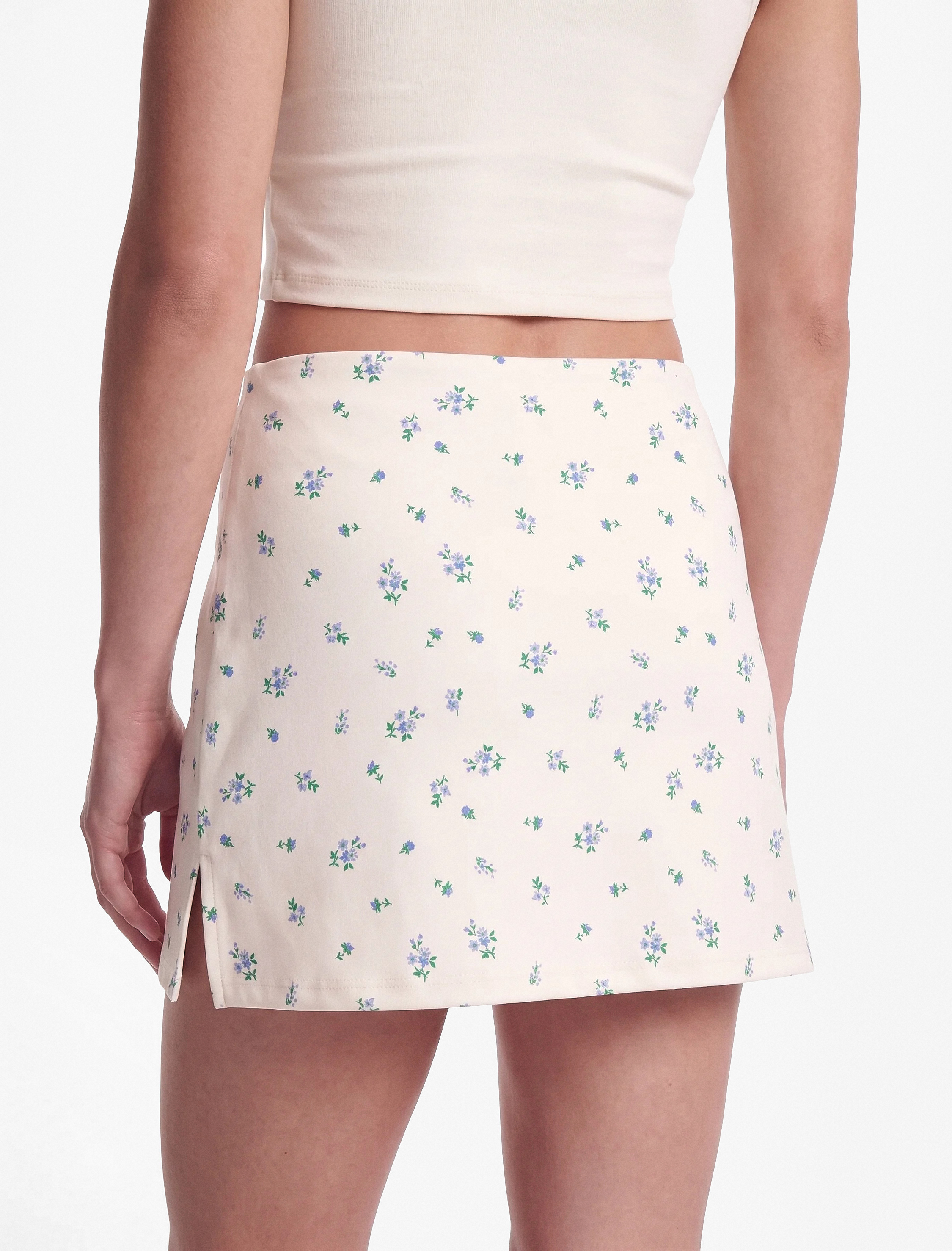   Yüksek Bel Slim Fit Yırtmaçlı Çiçek Desenli Mini Spor Şort Etek