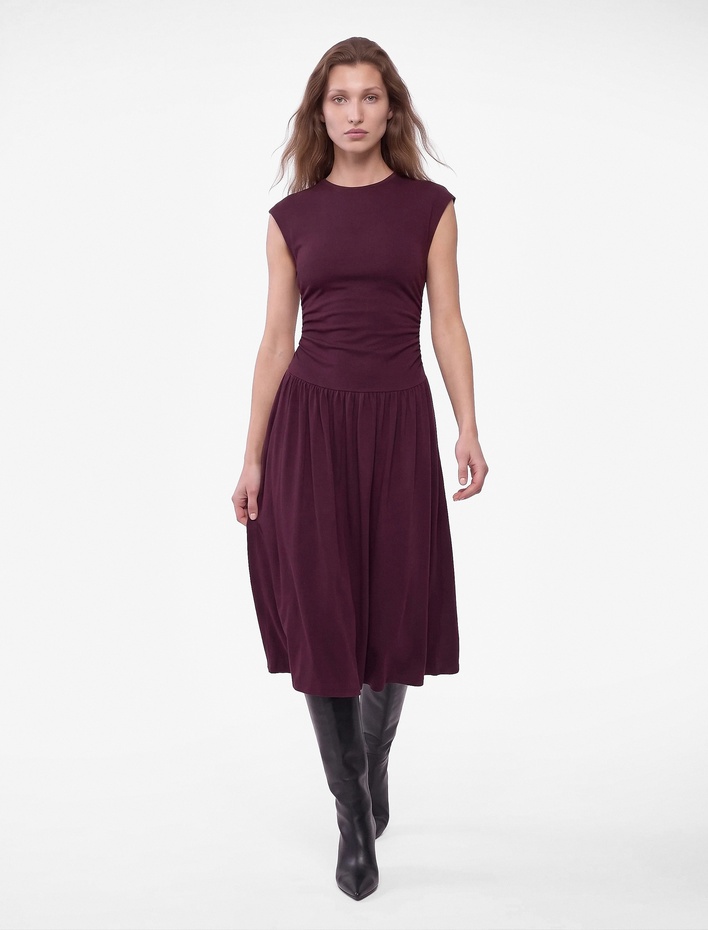 Slim Fit Ribanalı Pamuklu Hafif Dik Yaka Düşük Bel Kolsuz Midi Elbise