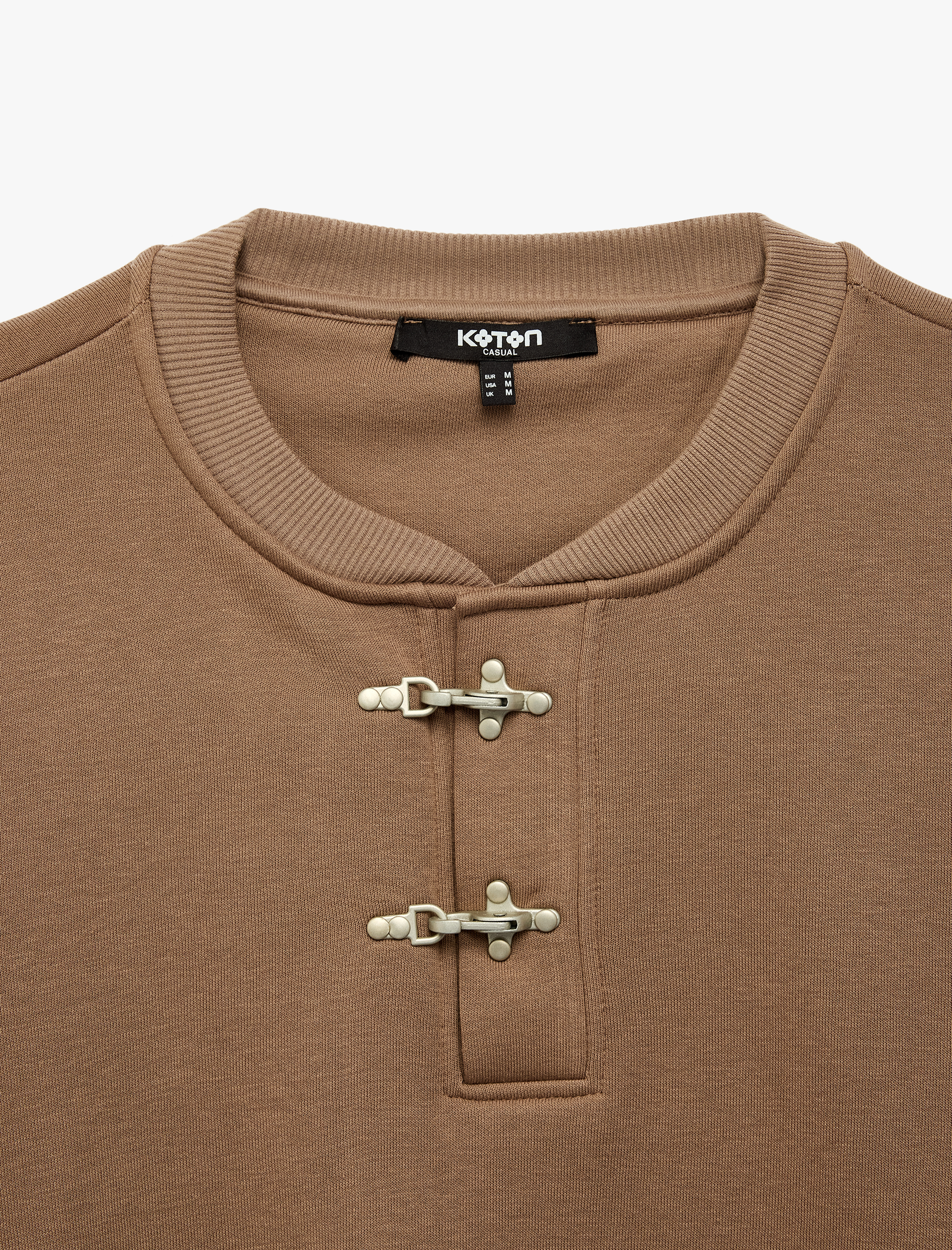   Uzun Kollu Süslü Kapamalı Üç İplik Şardonlu Bisiklet Yaka Sweatshirt