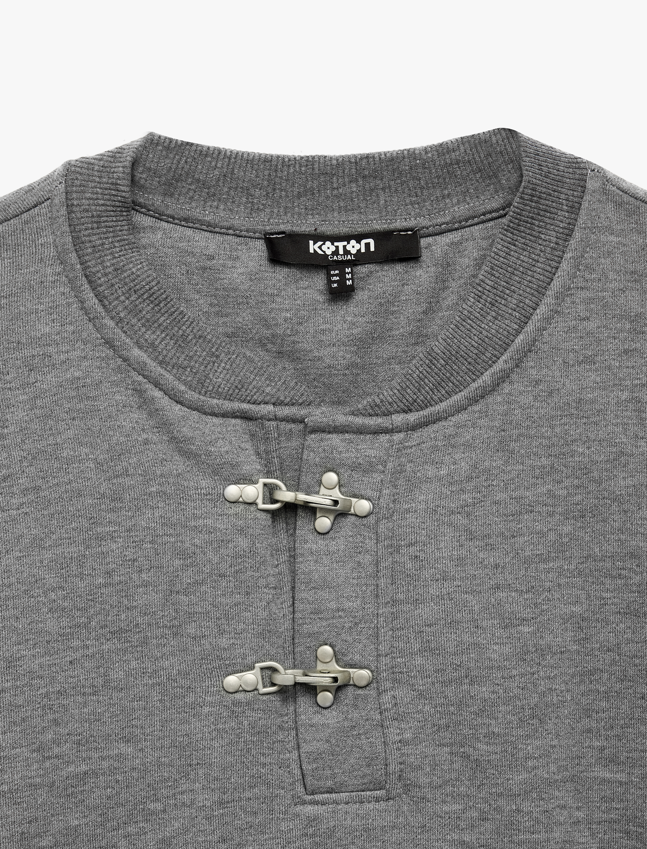   Uzun Kollu Süslü Kapamalı Üç İplik Şardonlu Bisiklet Yaka Sweatshirt