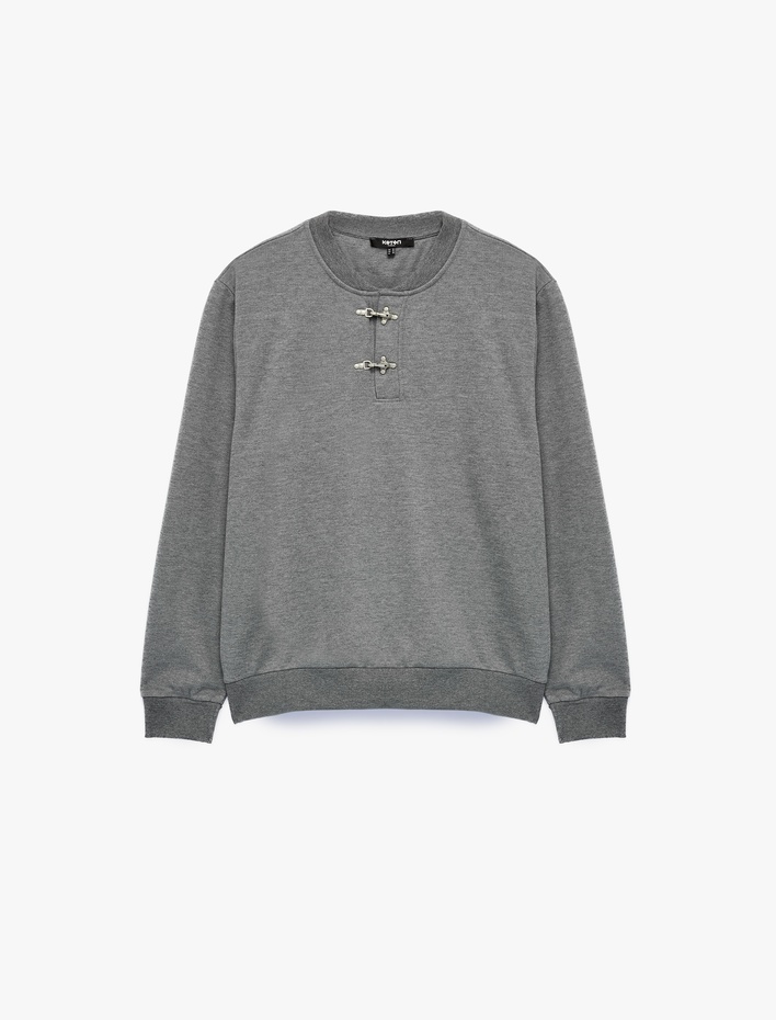  Uzun Kollu Süslü Kapamalı Üç İplik Şardonlu Bisiklet Yaka Sweatshirt