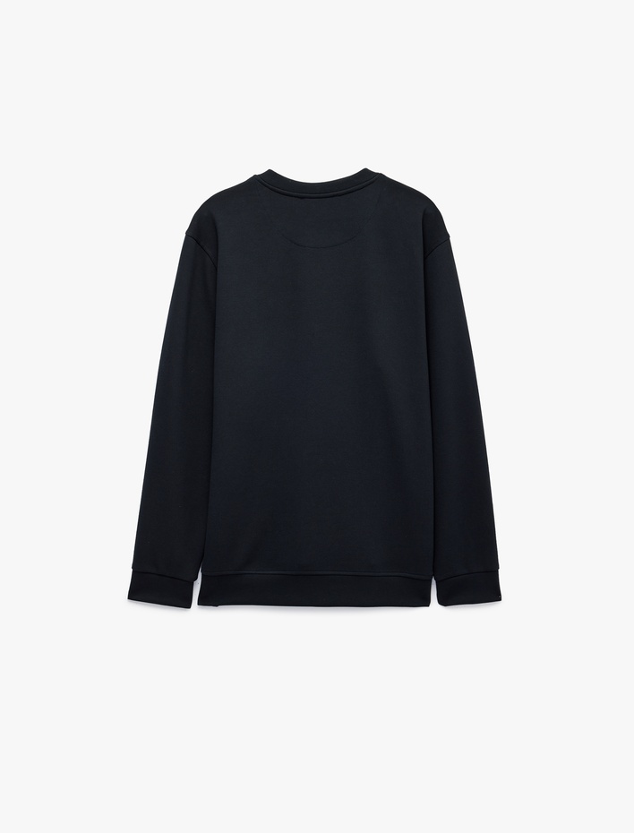  Uzun Kollu Pike Kumaş Düğmeli Henley Yaka Sweatshirt