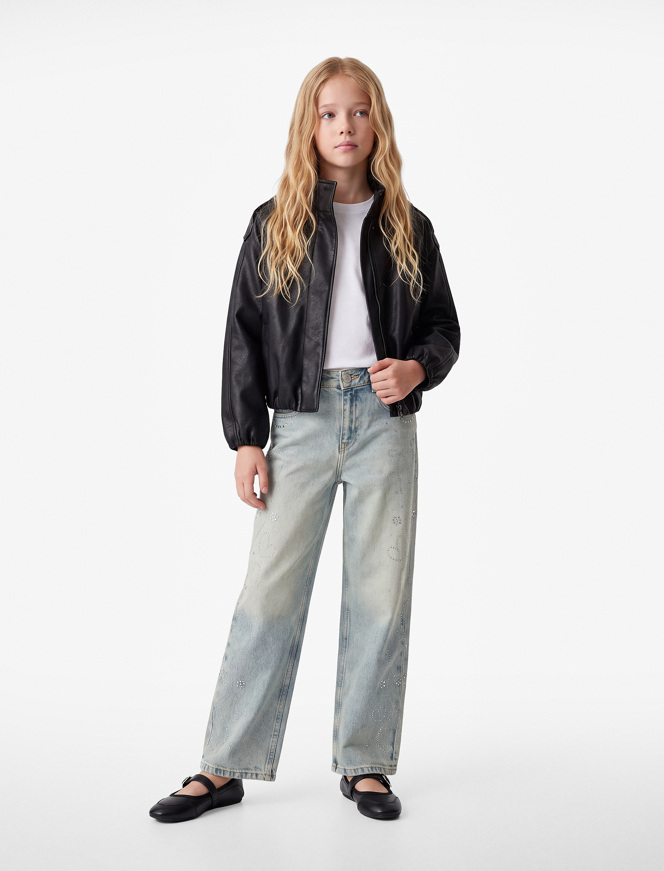  Kız Çocuk Cepli Kalpli Çiçek İşlemeli Taşlı Geniş Paça Denim Pantolon - Wide Leg Jeans
