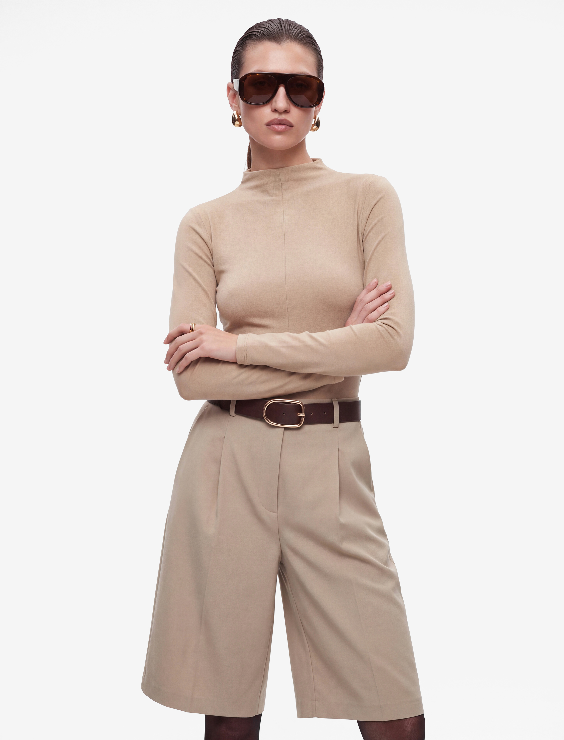   Dikiş Detaylı Slim Fit Dik Yaka Uzun Kollu Tişört