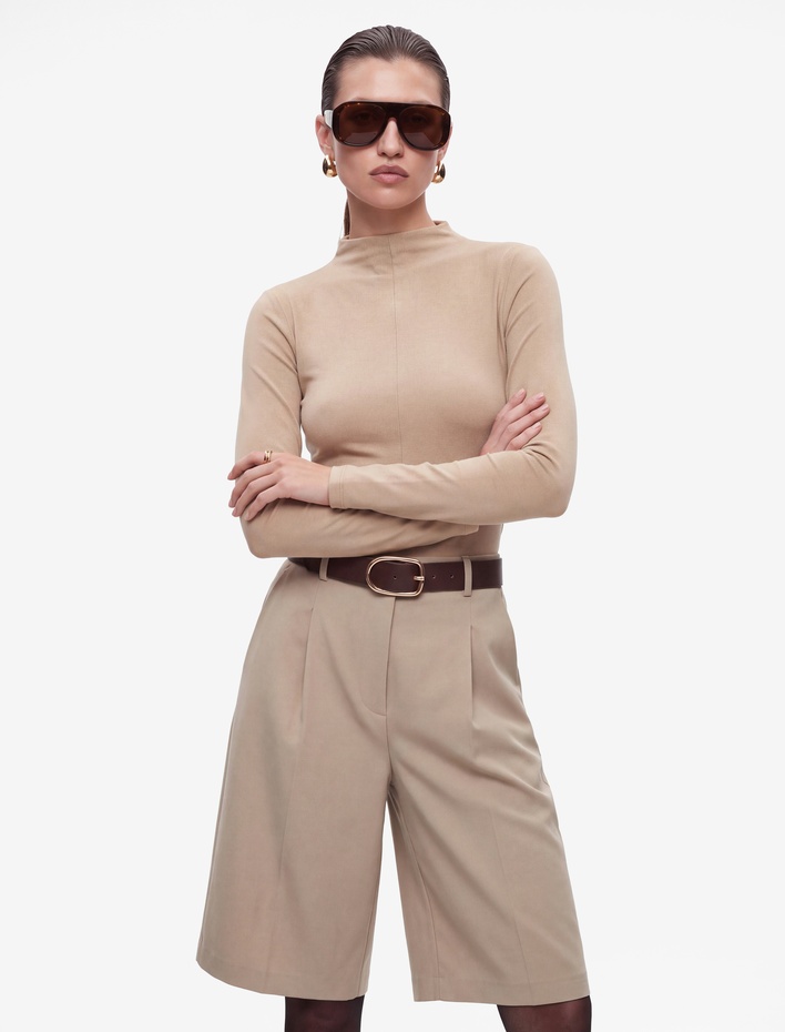  Dikiş Detaylı Slim Fit Dik Yaka Uzun Kollu Tişört