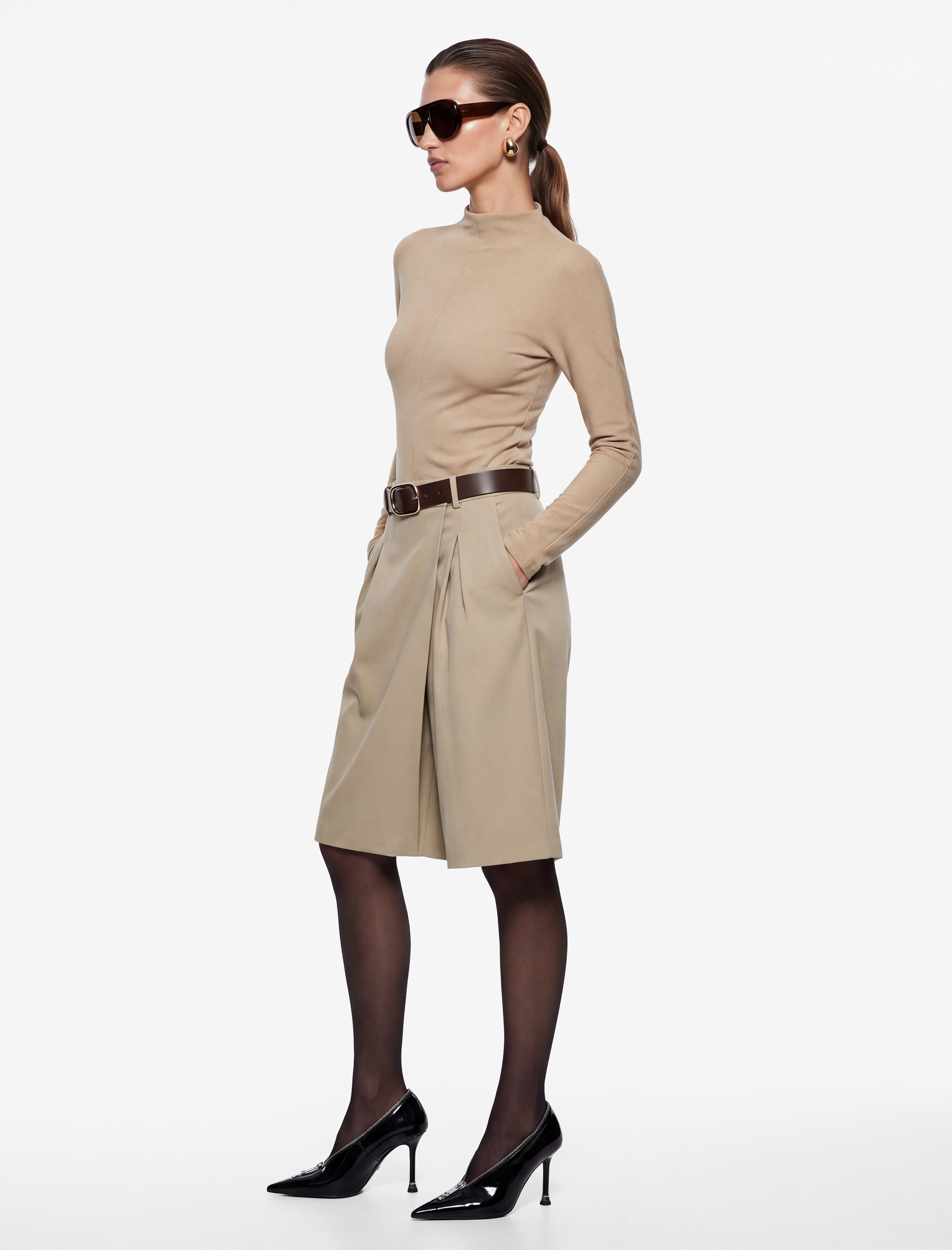   Dikiş Detaylı Slim Fit Dik Yaka Uzun Kollu Tişört