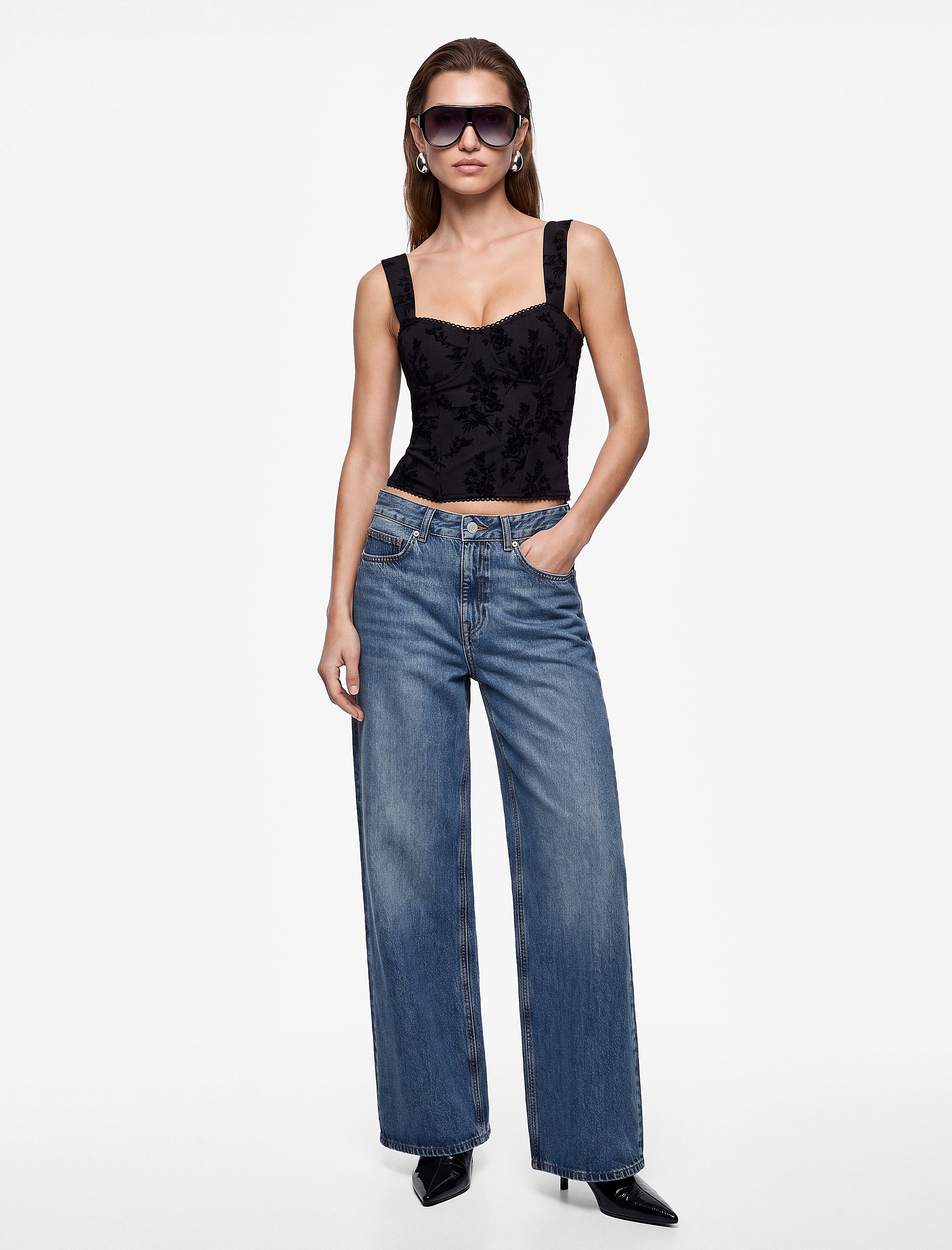   Slim Fit Kadife Çiçek Desenli Balenli Kalın Askılı Tül Korse Bluz