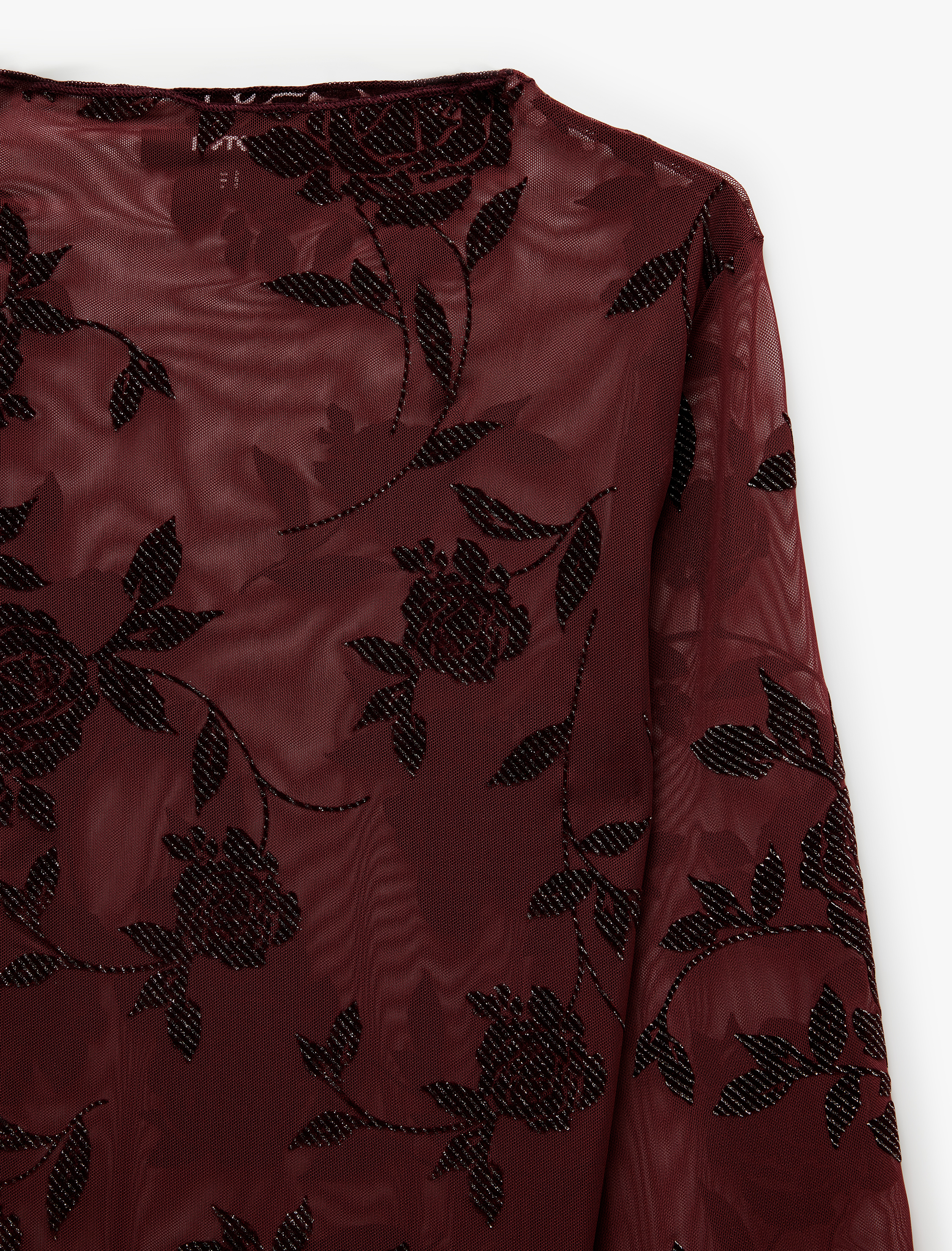   Transparan Simli Tül Bluz Slim Fit Kayık Yaka Uzun Kollu Floral Dokulu
