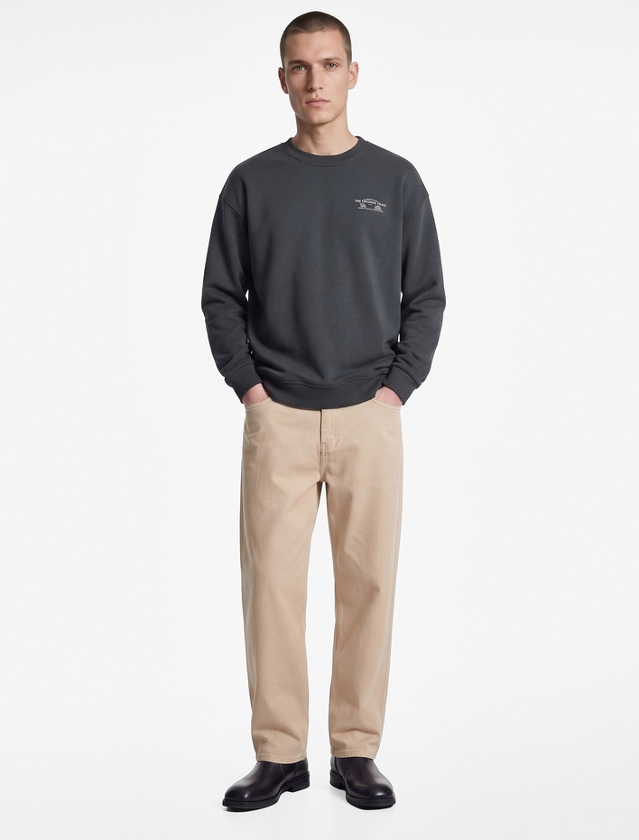  Üç İplik Şardonlu Rahat Kalıp Bisiklet Yaka Uzun Kollu Arkası Baskılı Sweatshirt