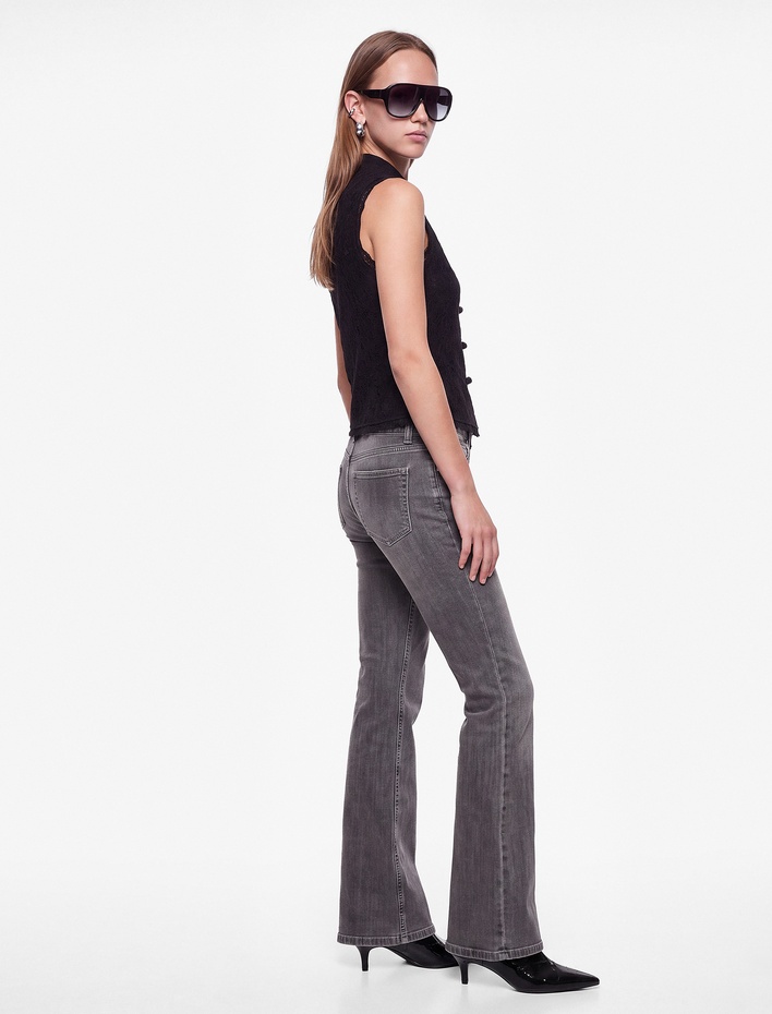  Kemer Detaylı Düşük Bel Dar Kesim İspanyol Paça Jean Pantolon - Flare Jeans