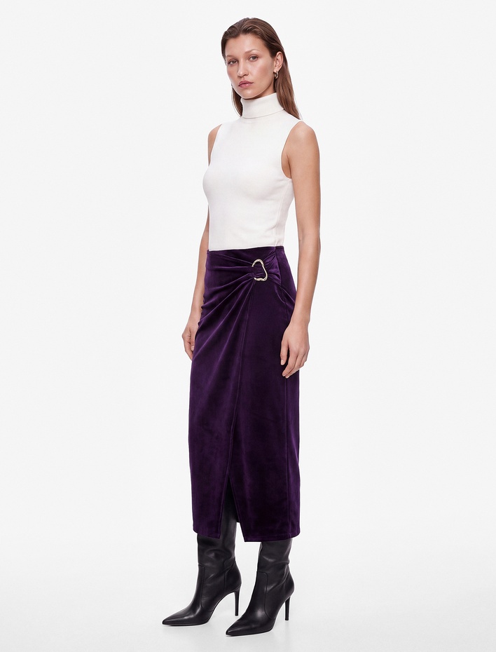  Slim Fit Aksesuarlı Yırtmaçlı Kruvaze Kadife Anvelop Midi Etek