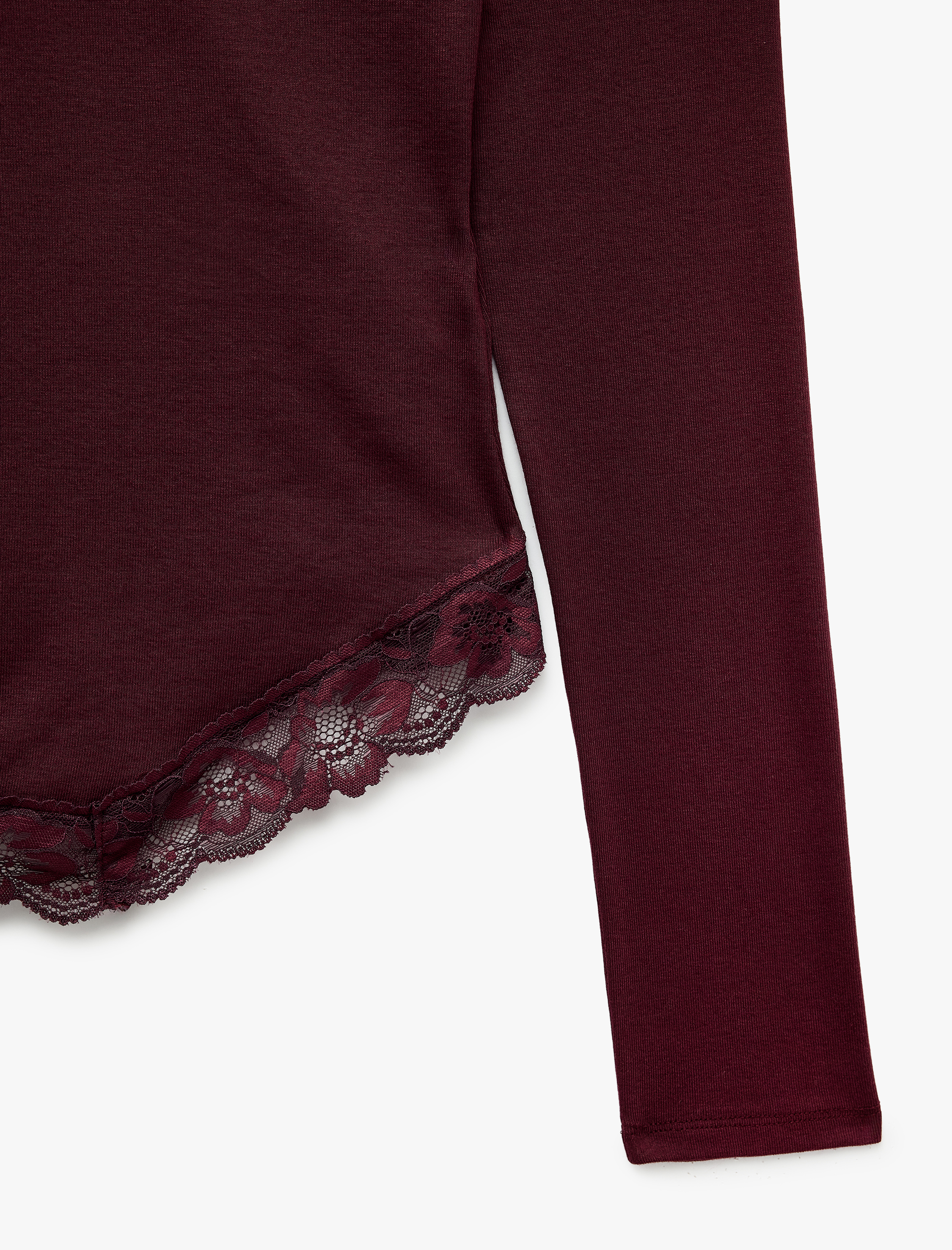   Slim Fit Asimetrik Kesim Uzun Kollu Büzgülü Dantelli Tişört