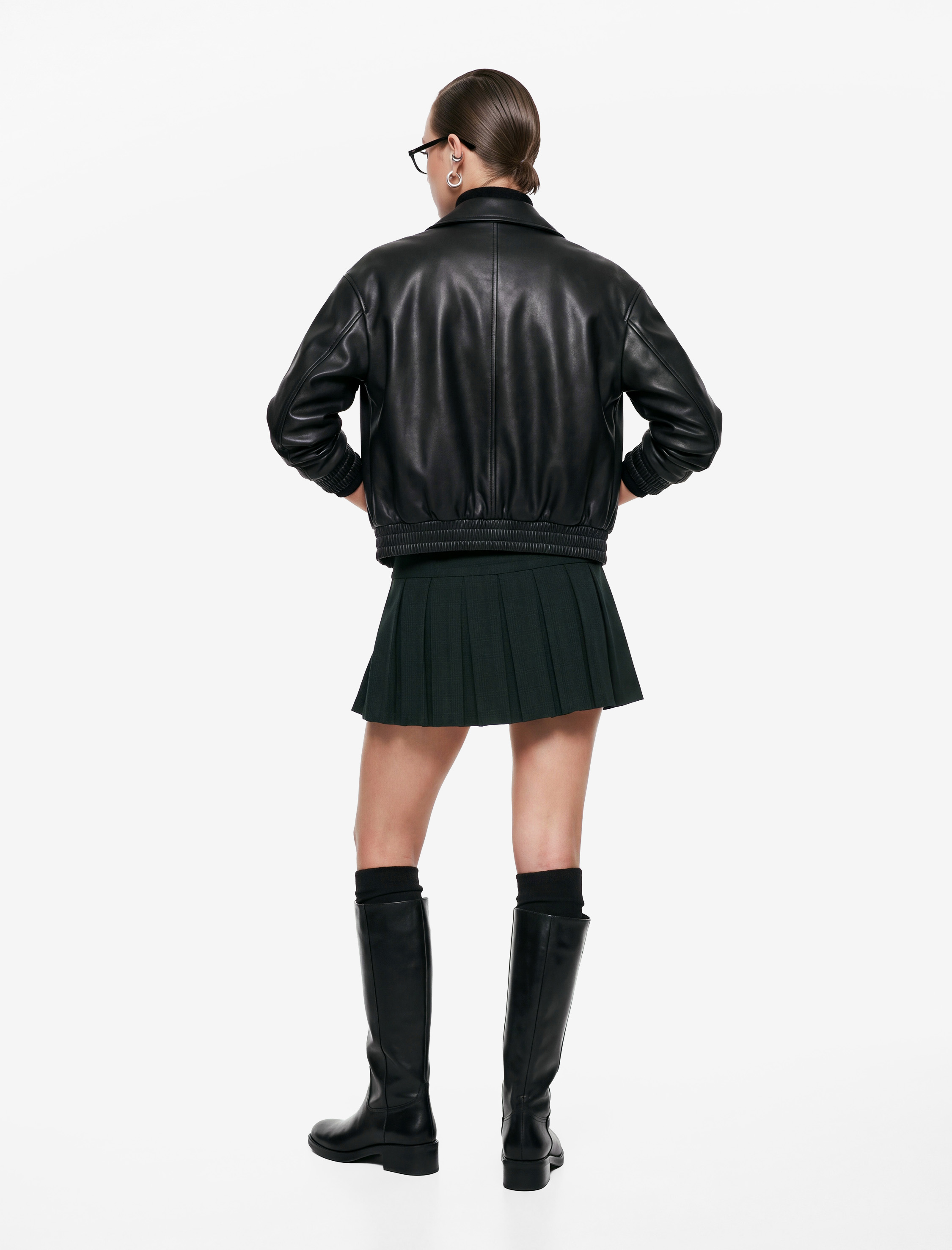   Slim Fit Metal Toka Detaylı Pileli Mini Etek