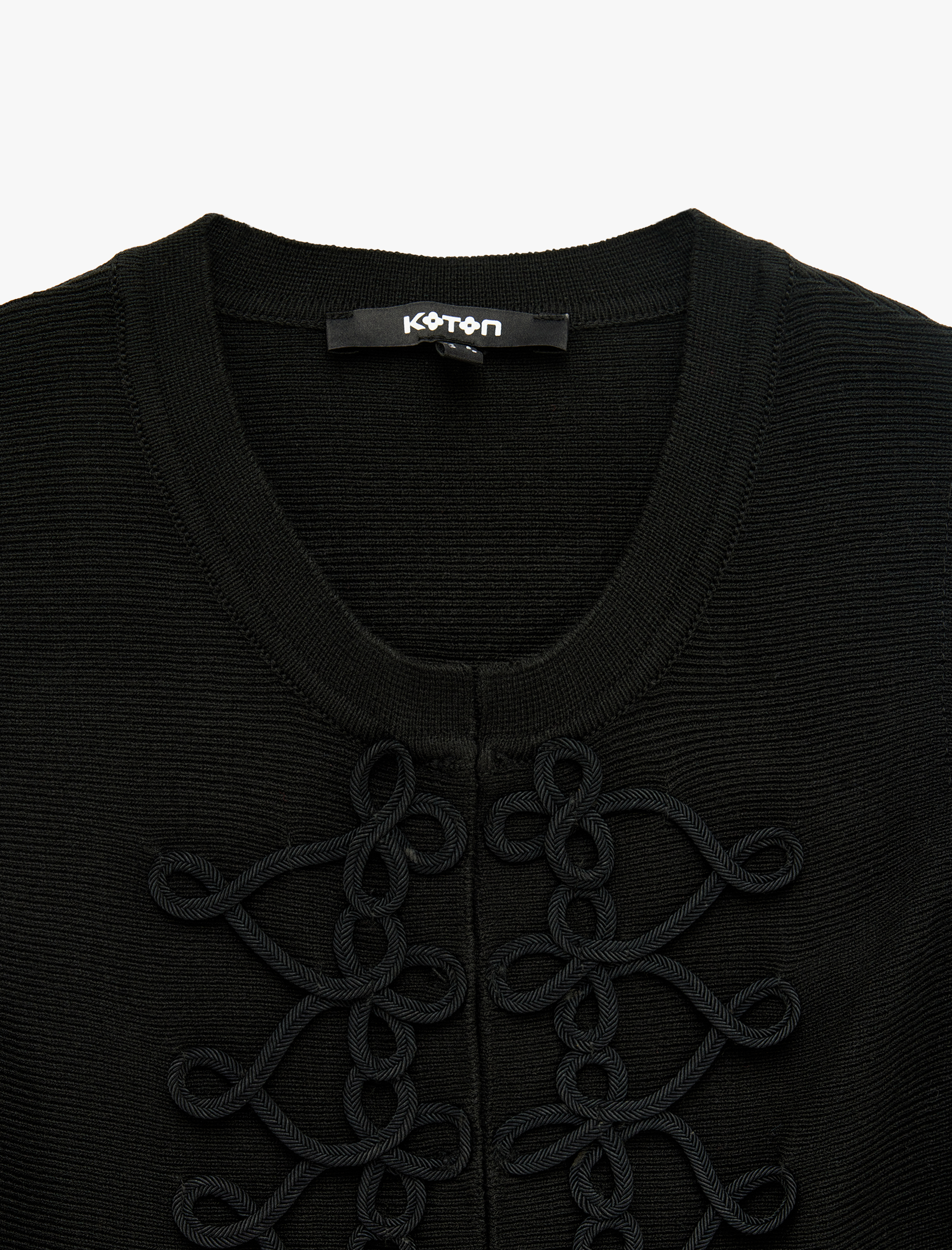   Koton X Selected by Melis Ağazat - Süslü Düğmeli Peplum Triko Yelek Bisiklet Yaka Kolsuz