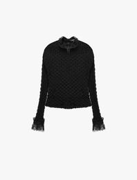 Koton X Selected by Melis Ağazat - Dantelli Dik Yaka Dokulu Tişört Slim Fit Uzun Kollu