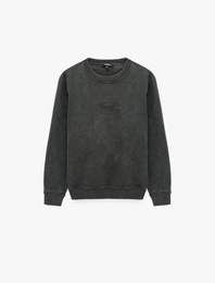 Şardonlu Bisiklet Yaka Uzun Kollu Yıkamalı Baskılı Sweatshirt